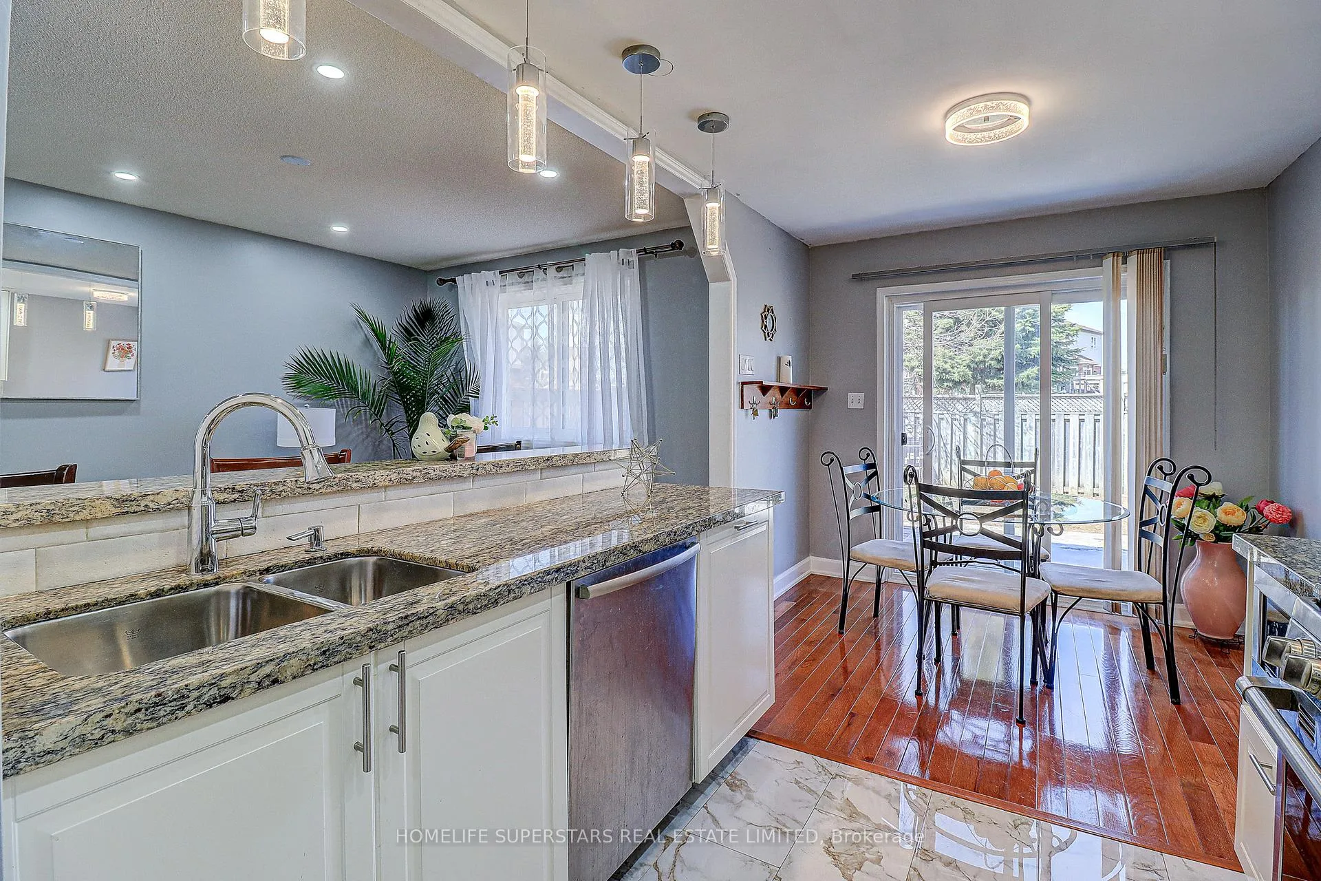 Photo 14 of 191 Wessenger Drive, Barrie, Holly — HOMEH