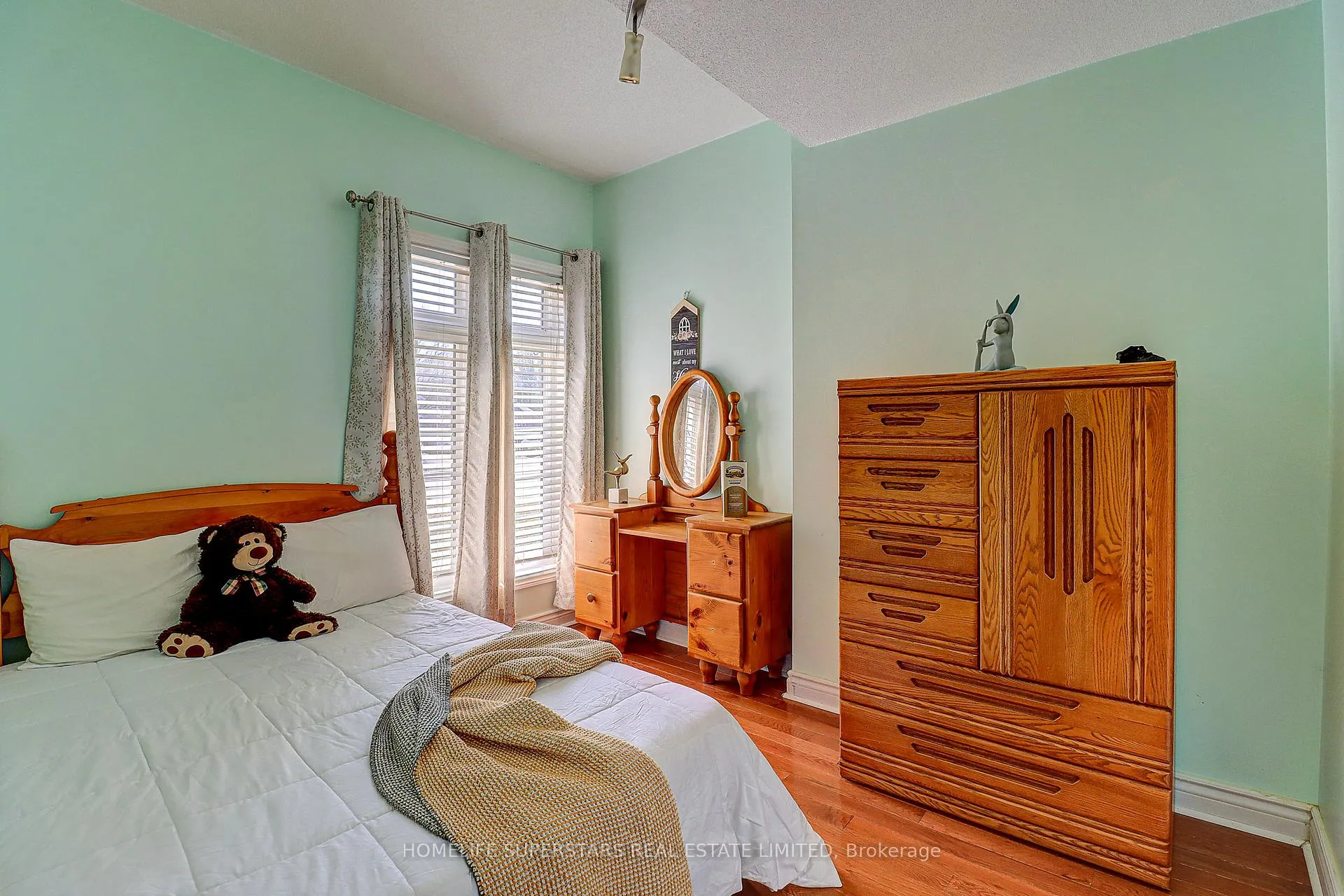 Photo 20 of 191 Wessenger Drive, Barrie, Holly — HOMEH