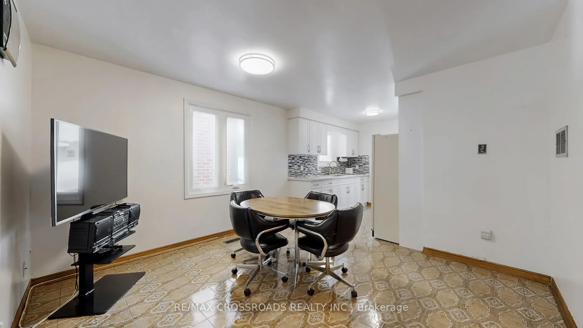 Photo 8 of 93A Wanstead Avenue, Scarborough, Oakridge — HOMEH