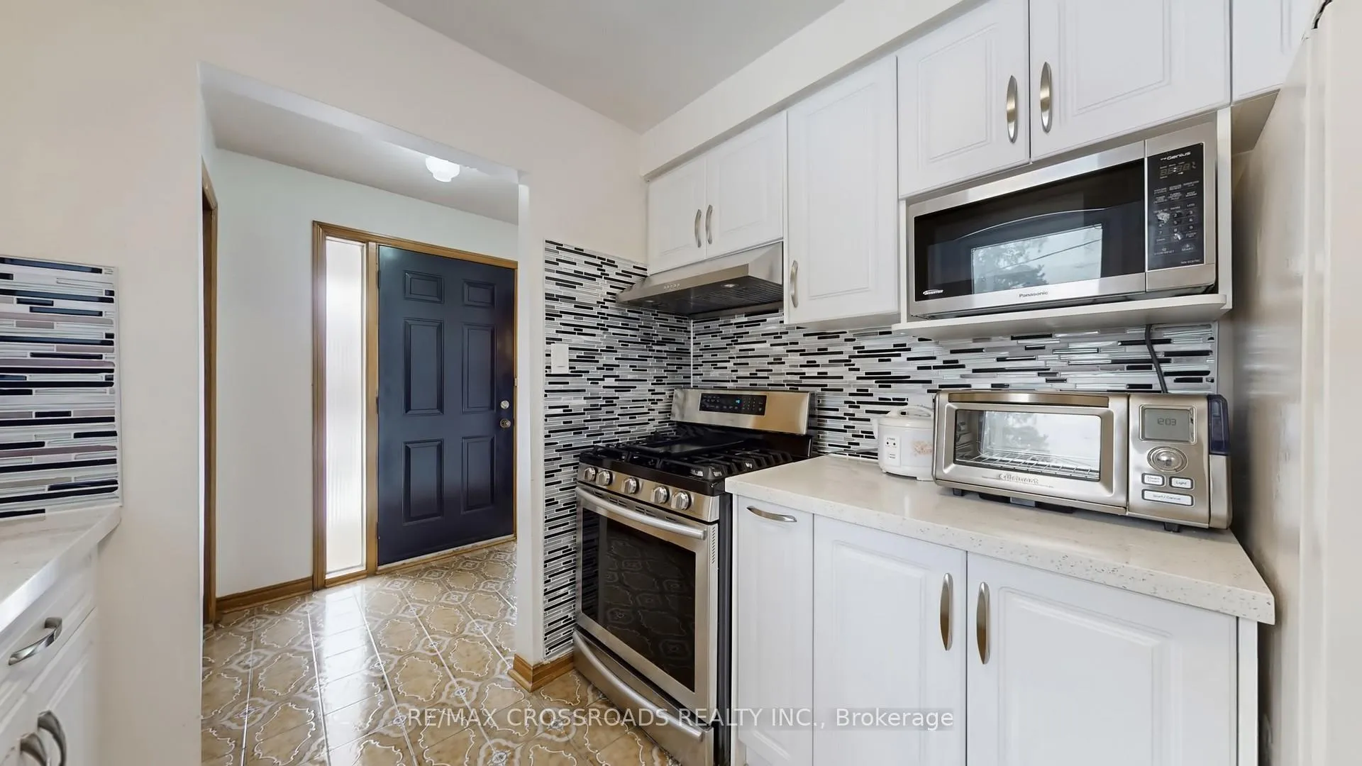 Photo 11 of 93A Wanstead Avenue, Scarborough, Oakridge — HOMEH