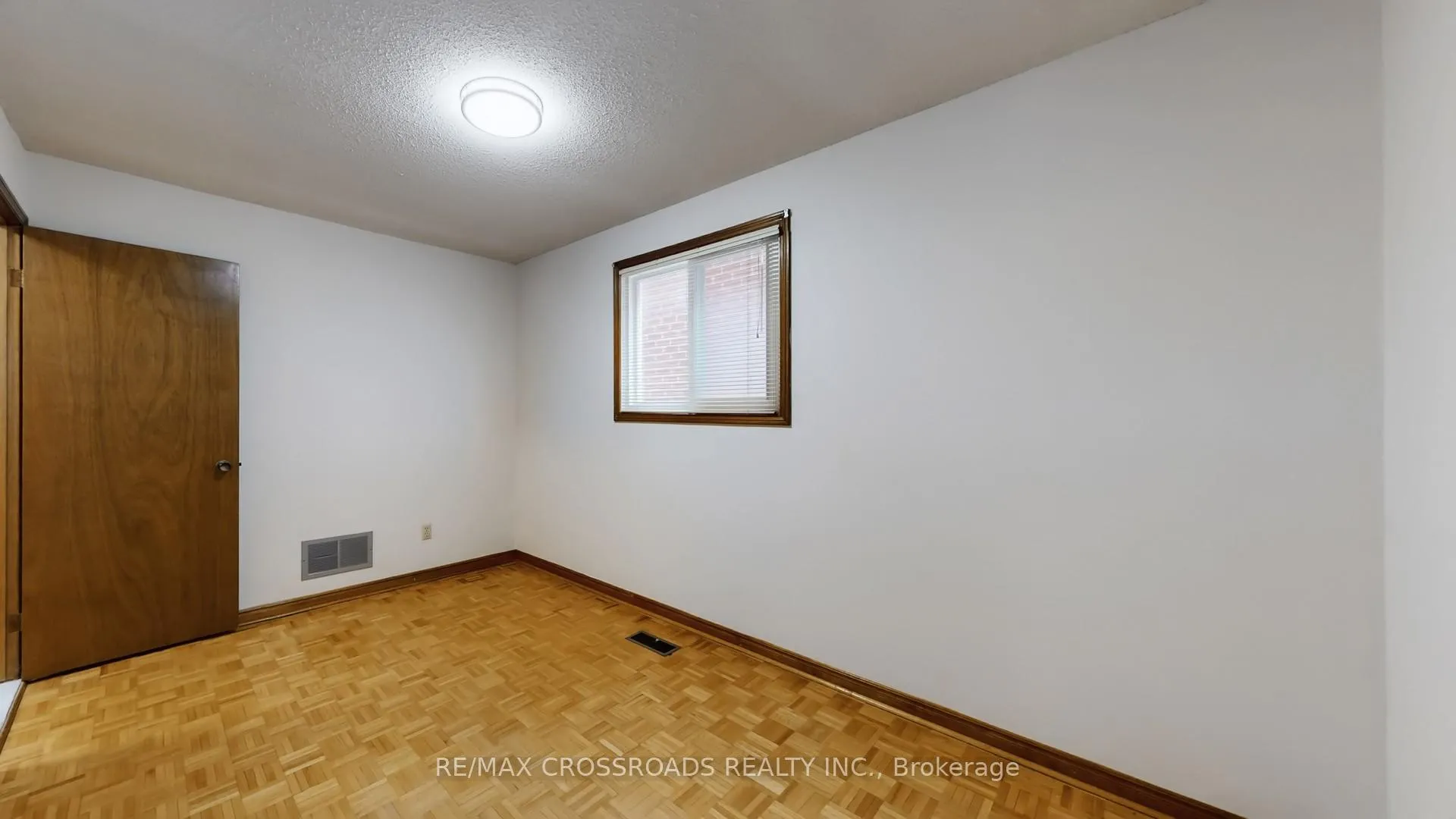 Photo 32 of 93A Wanstead Avenue, Scarborough, Oakridge — HOMEH