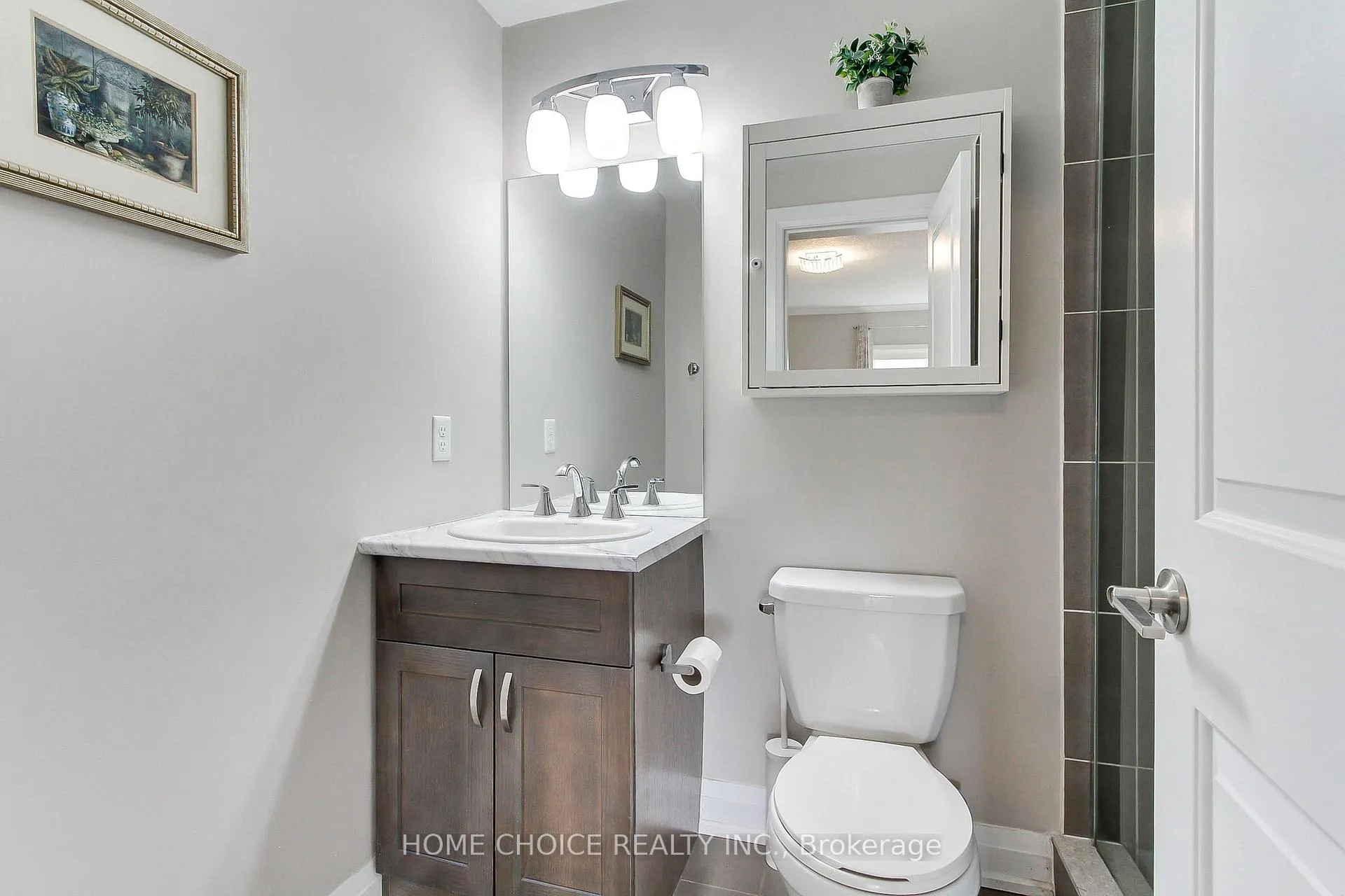 Photo 25 of Unit 301, 720 Yonge Street E, Barrie, Painswick South — HOMEH