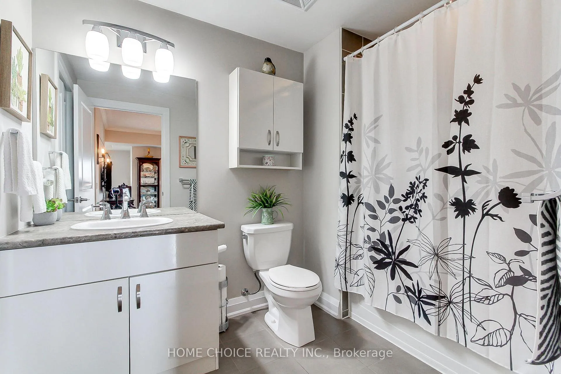 Photo 30 of Unit 301, 720 Yonge Street E, Barrie, Painswick South — HOMEH