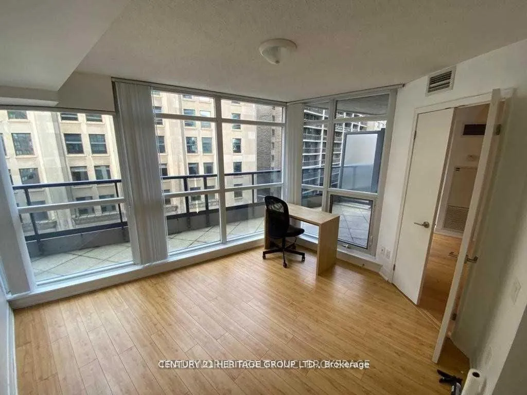 Photo 3 of Unit 704, 21 Carlton Street, Toronto, Church-Yonge Corridor — HOMEH