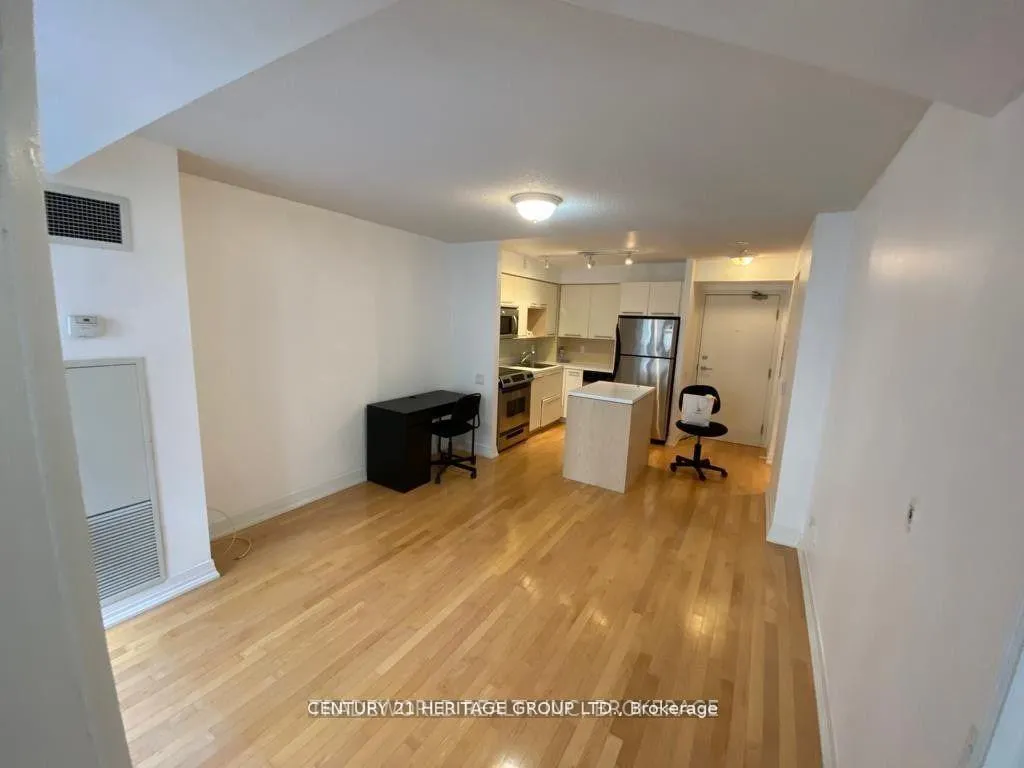 Photo 5 of Unit 704, 21 Carlton Street, Toronto, Church-Yonge Corridor — HOMEH