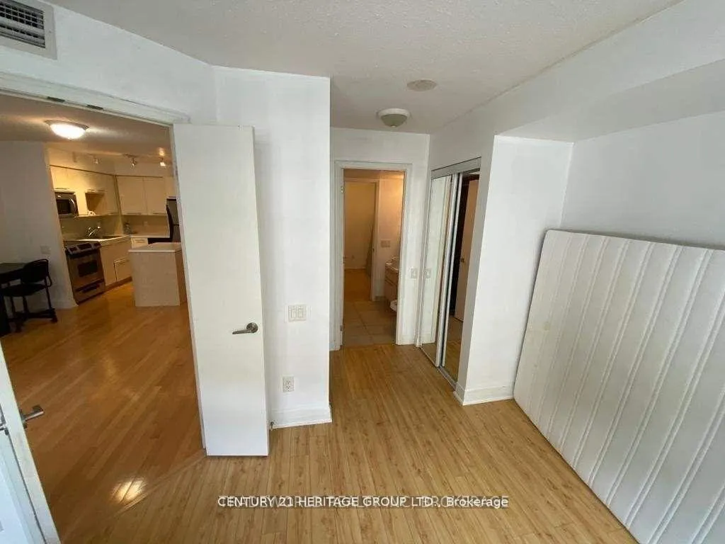 Photo 10 of Unit 704, 21 Carlton Street, Toronto, Church-Yonge Corridor — HOMEH