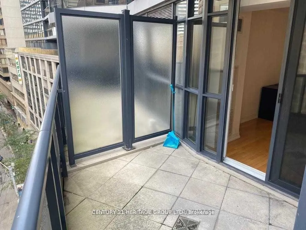 Photo 13 of Unit 704, 21 Carlton Street, Toronto, Church-Yonge Corridor — HOMEH