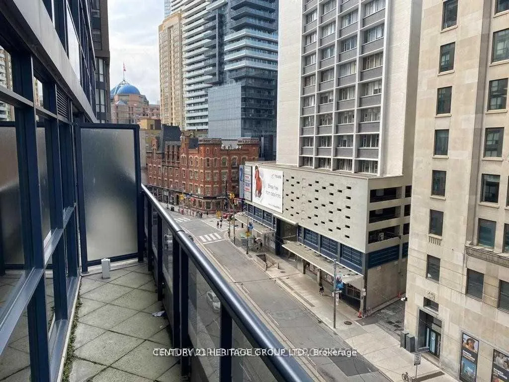 Photo 14 of Unit 704, 21 Carlton Street, Toronto, Church-Yonge Corridor — HOMEH