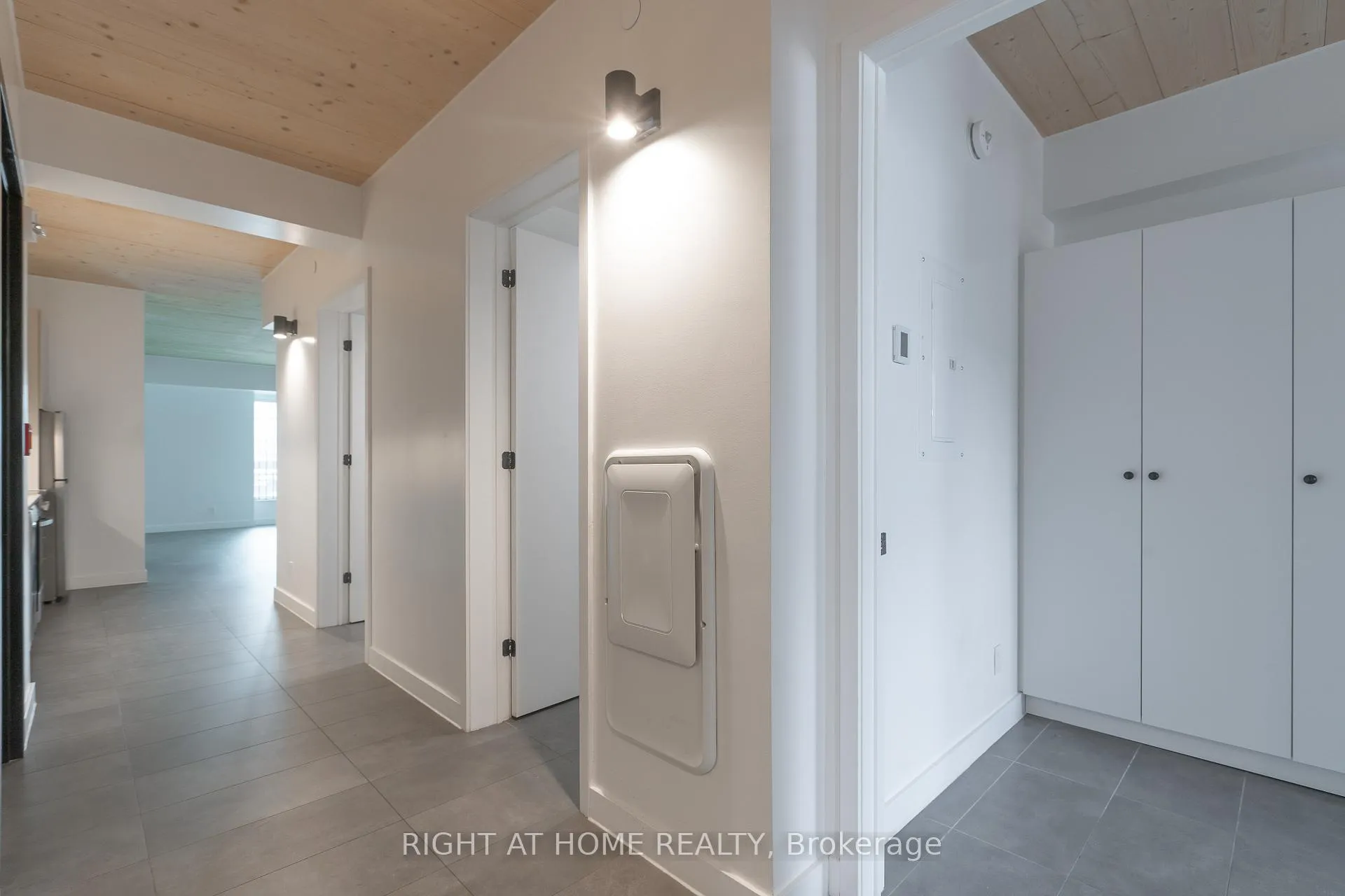 Photo 2 of Unit 201, 1598 Queen Street E, Toronto, Greenwood-Coxwell — HOMEH