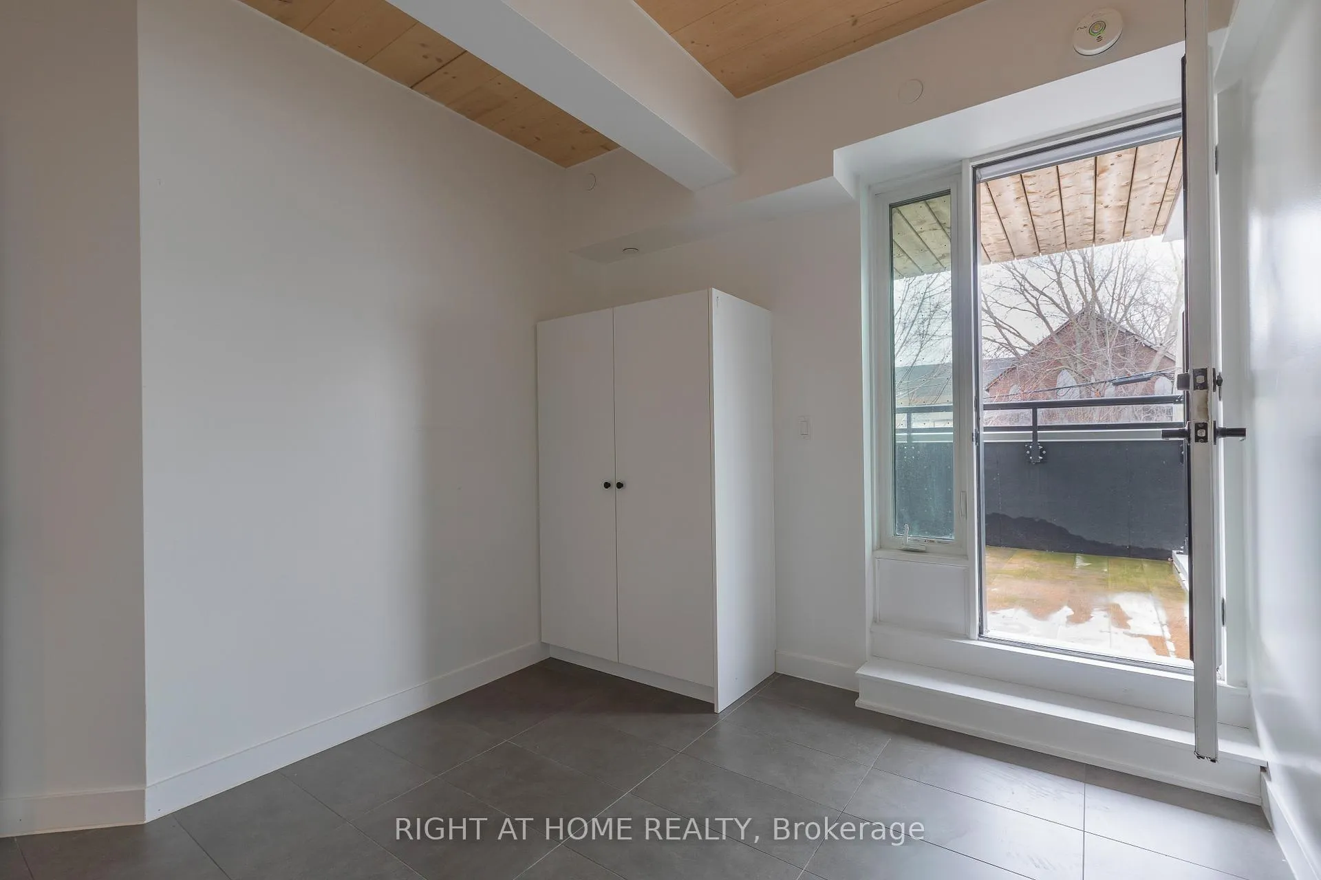 Photo 4 of Unit 201, 1598 Queen Street E, Toronto, Greenwood-Coxwell — HOMEH