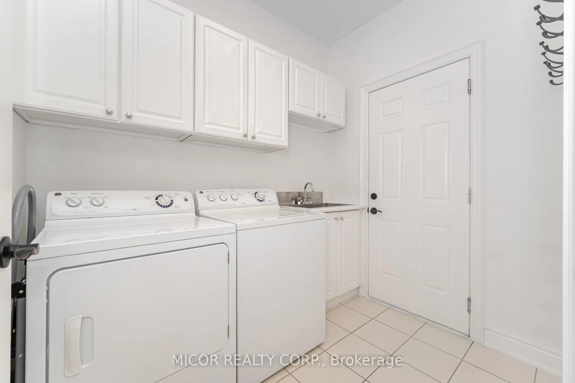 Photo 30 of 1740 Angus Street, Innisfil, Alcona — HOMEH