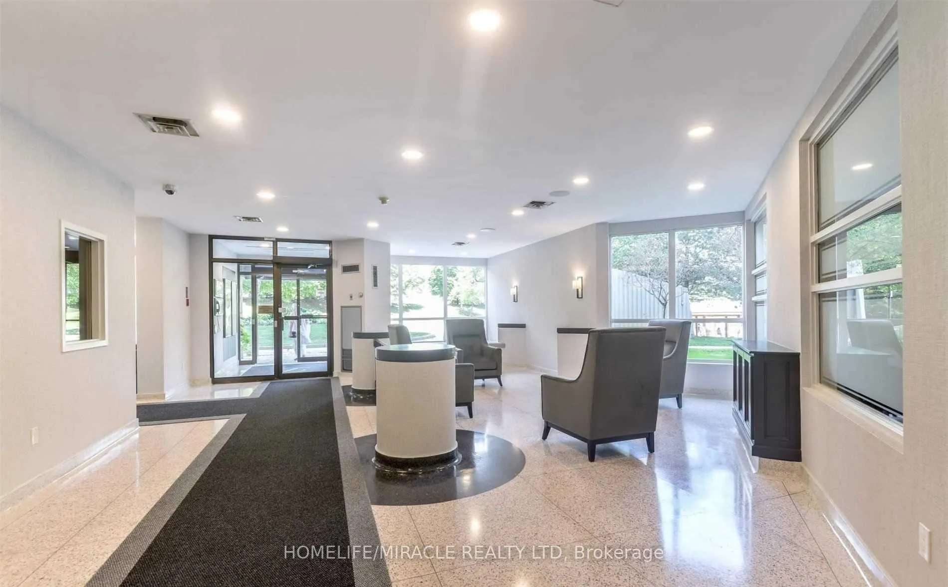 Photo 2 of Unit 902, 12 Laurelcrest Street, Brampton, Queen Street Corridor — HOMEH