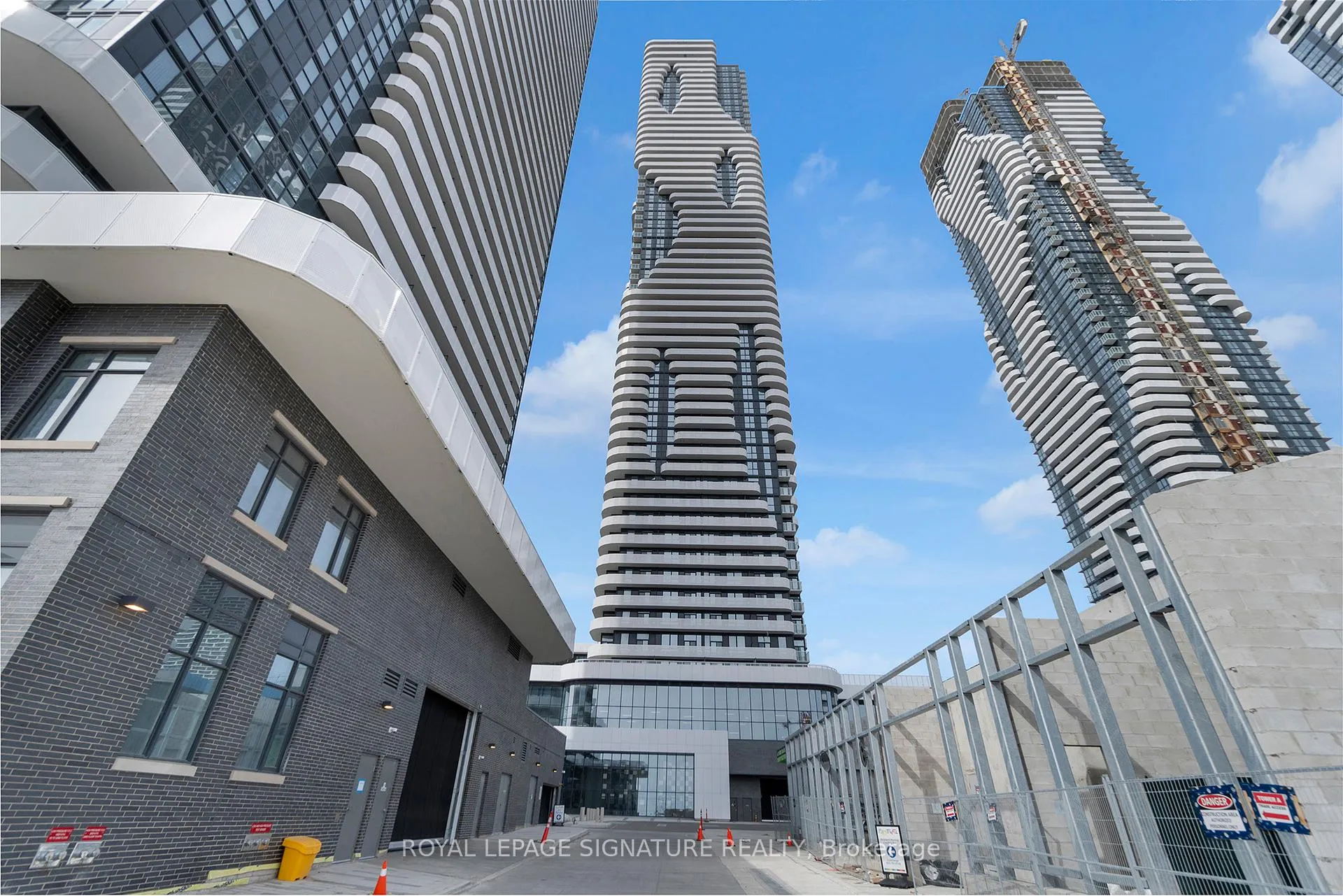 Photo 1 of Unit 3210, 225 Commerce Street, Vaughan, Vaughan Corporate Centre — HOMEH