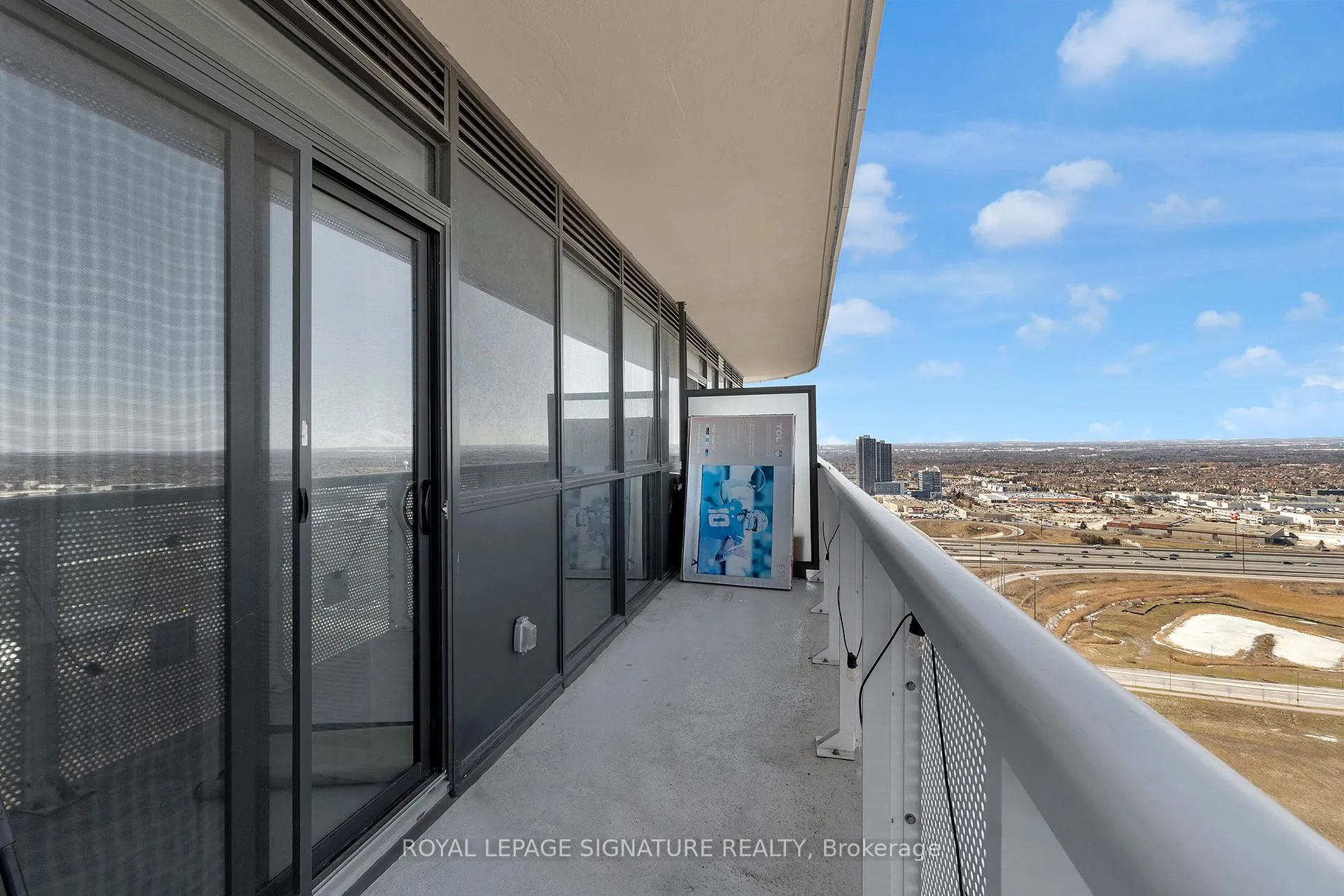 Photo 20 of Unit 3210, 225 Commerce Street, Vaughan, Vaughan Corporate Centre — HOMEH