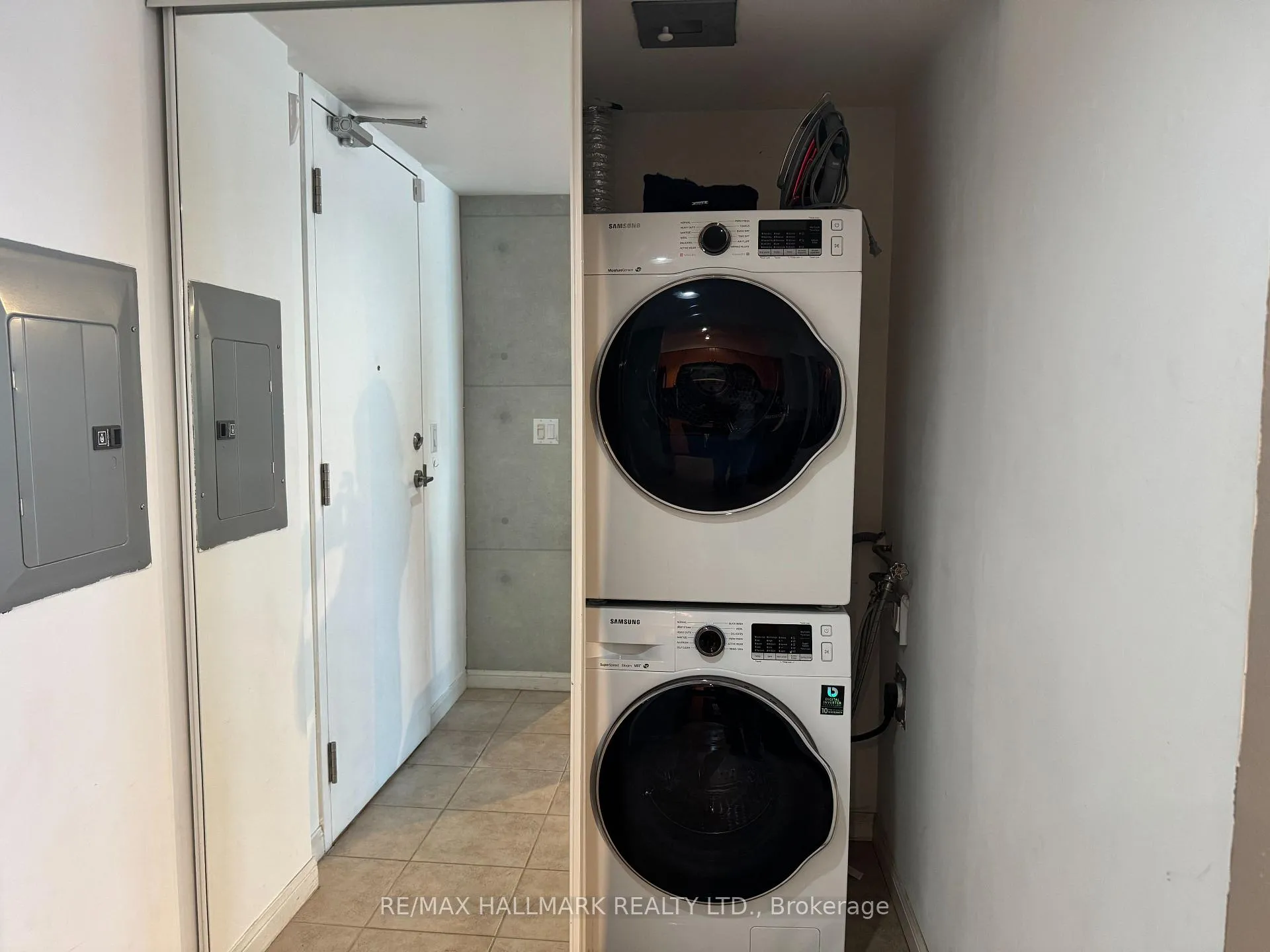 Photo 3 of Unit PH07, 330 Adelaide Street E, Toronto, Moss Park — HOMEH