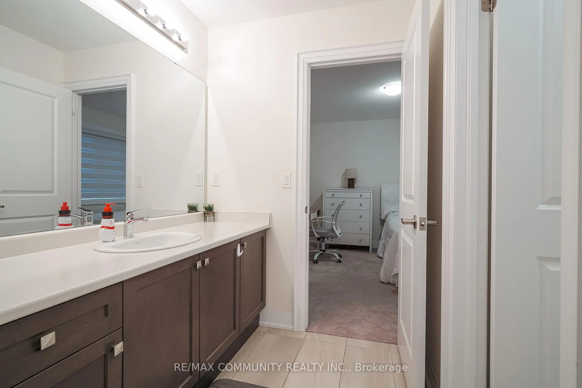 Photo 38 of 55 Hoad Street, Clarington, Newcastle — HOMEH