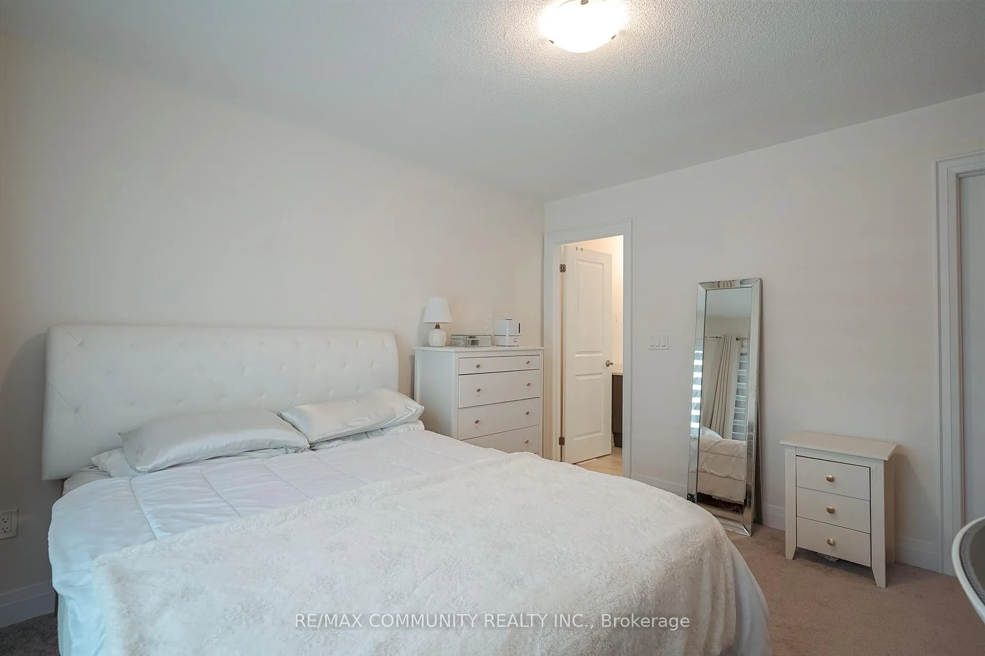 Photo 41 of 55 Hoad Street, Clarington, Newcastle — HOMEH