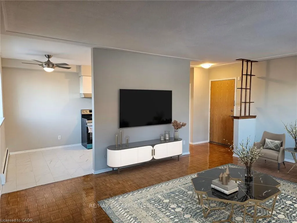 Photo 3 of Unit B2, 2205 King Street E, Hamilton, Glenview — HOMEH