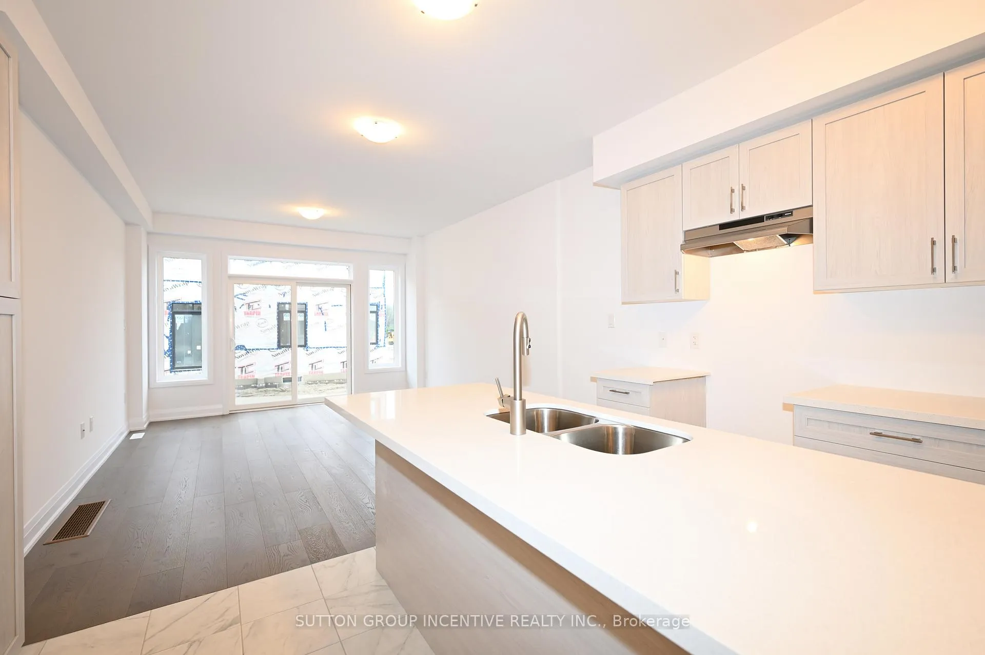Photo 6 of Unit 1, 32 Winery Way, Barrie, Rural Barrie Southeast — HOMEH