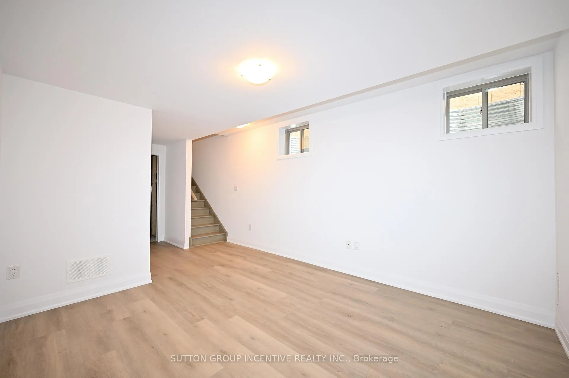Photo 16 of Unit 1, 32 Winery Way, Barrie, Rural Barrie Southeast — HOMEH