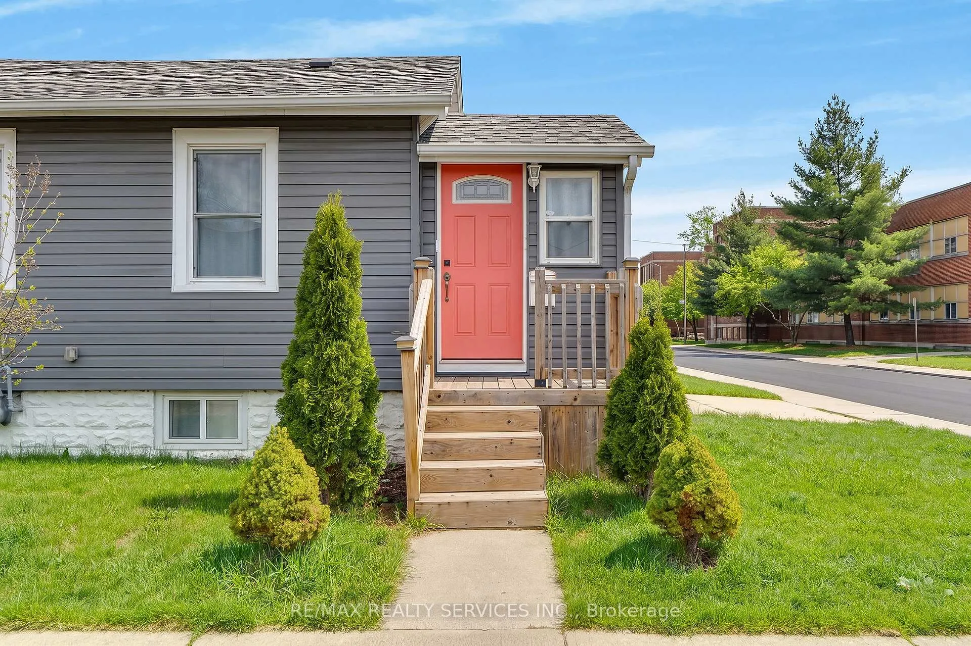 Photo 2 of Unit Upper, 171 Britannia Avenue, Hamilton, Crown Point — HOMEH