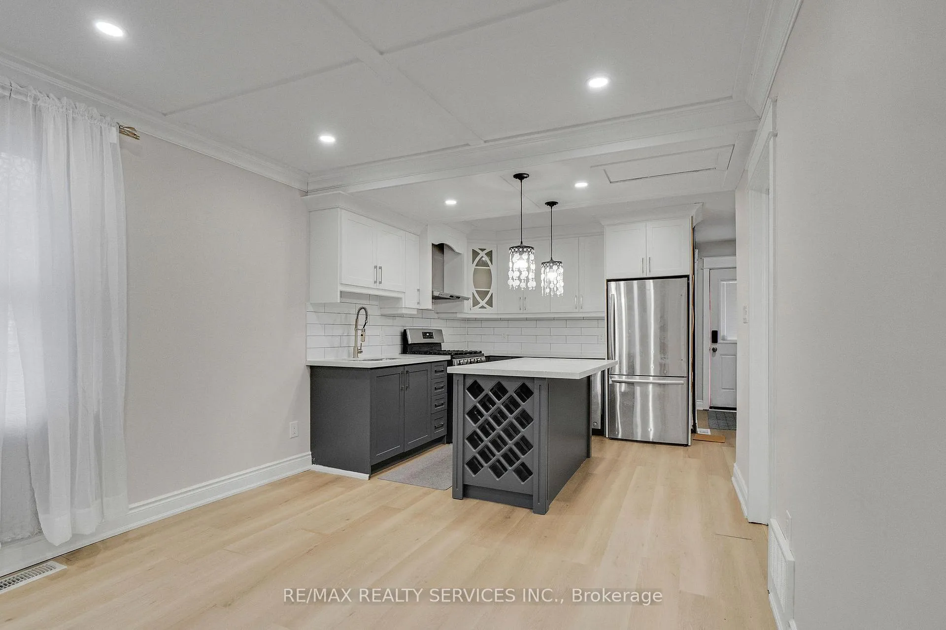 Photo 6 of Unit Upper, 171 Britannia Avenue, Hamilton, Crown Point — HOMEH