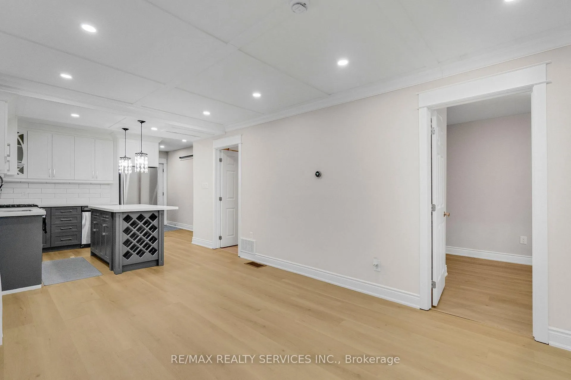 Photo 11 of Unit Upper, 171 Britannia Avenue, Hamilton, Crown Point — HOMEH