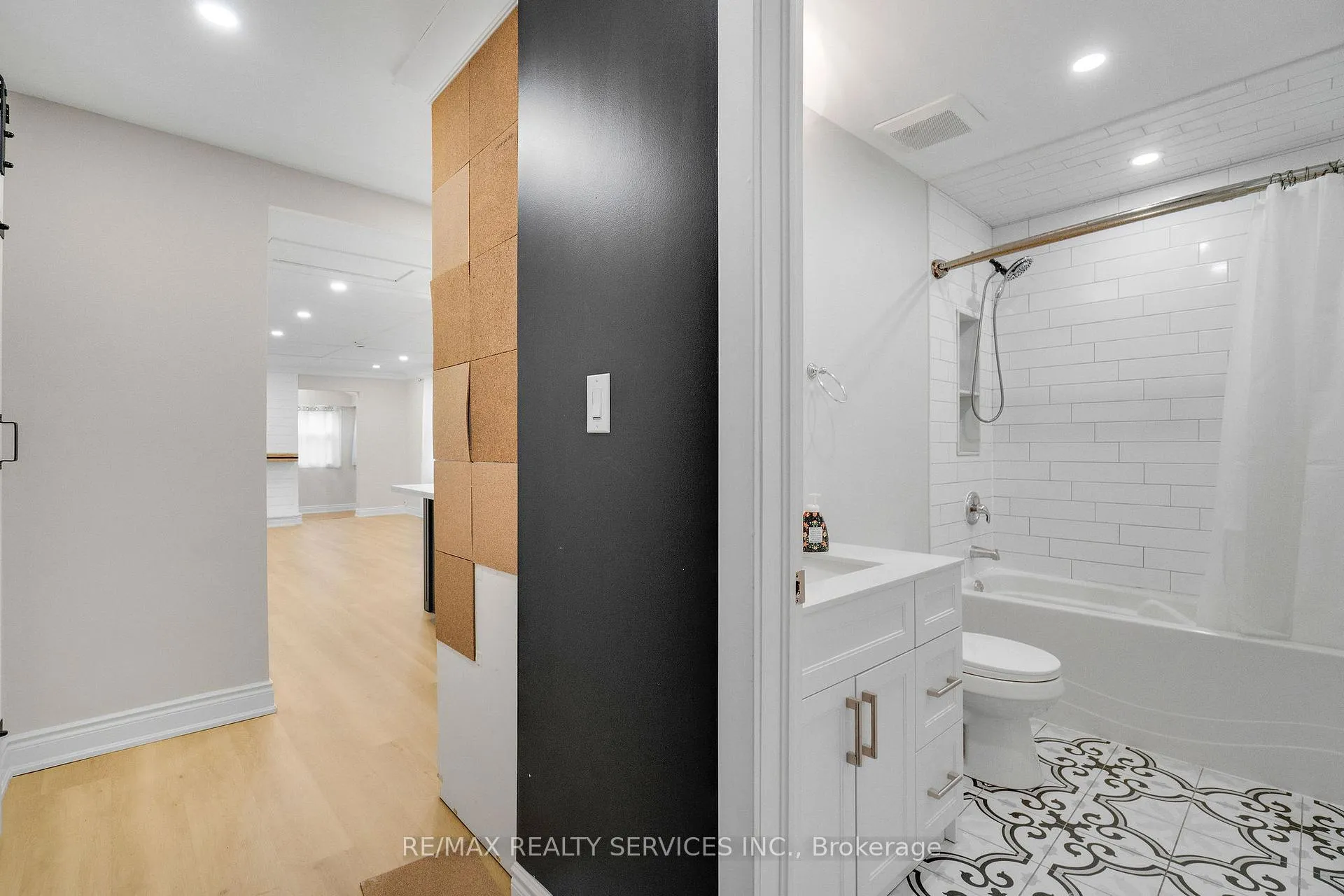 Photo 20 of Unit Upper, 171 Britannia Avenue, Hamilton, Crown Point — HOMEH