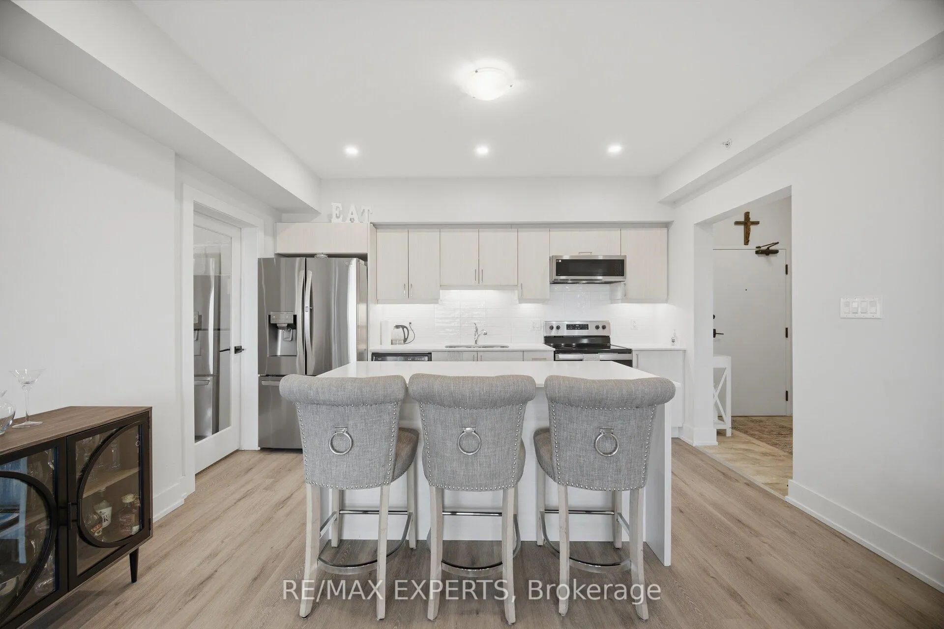 Photo 7 of Unit 605, 10 Culinary Lane, Barrie, Rural Barrie Southeast — HOMEH