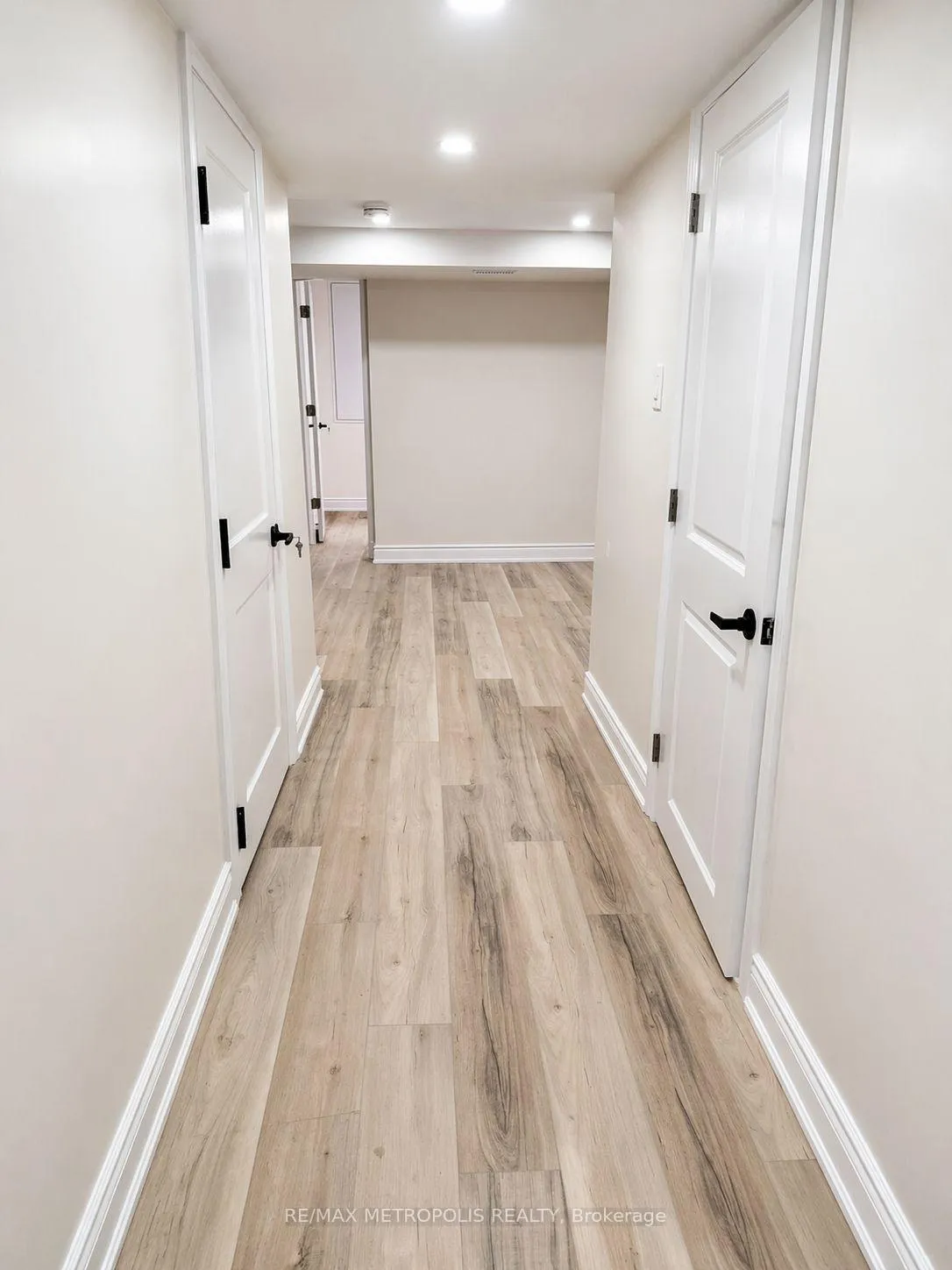Photo 7 of Unit Bsmt, 754 Eyer Drive, Pickering, West Shore — HOMEH