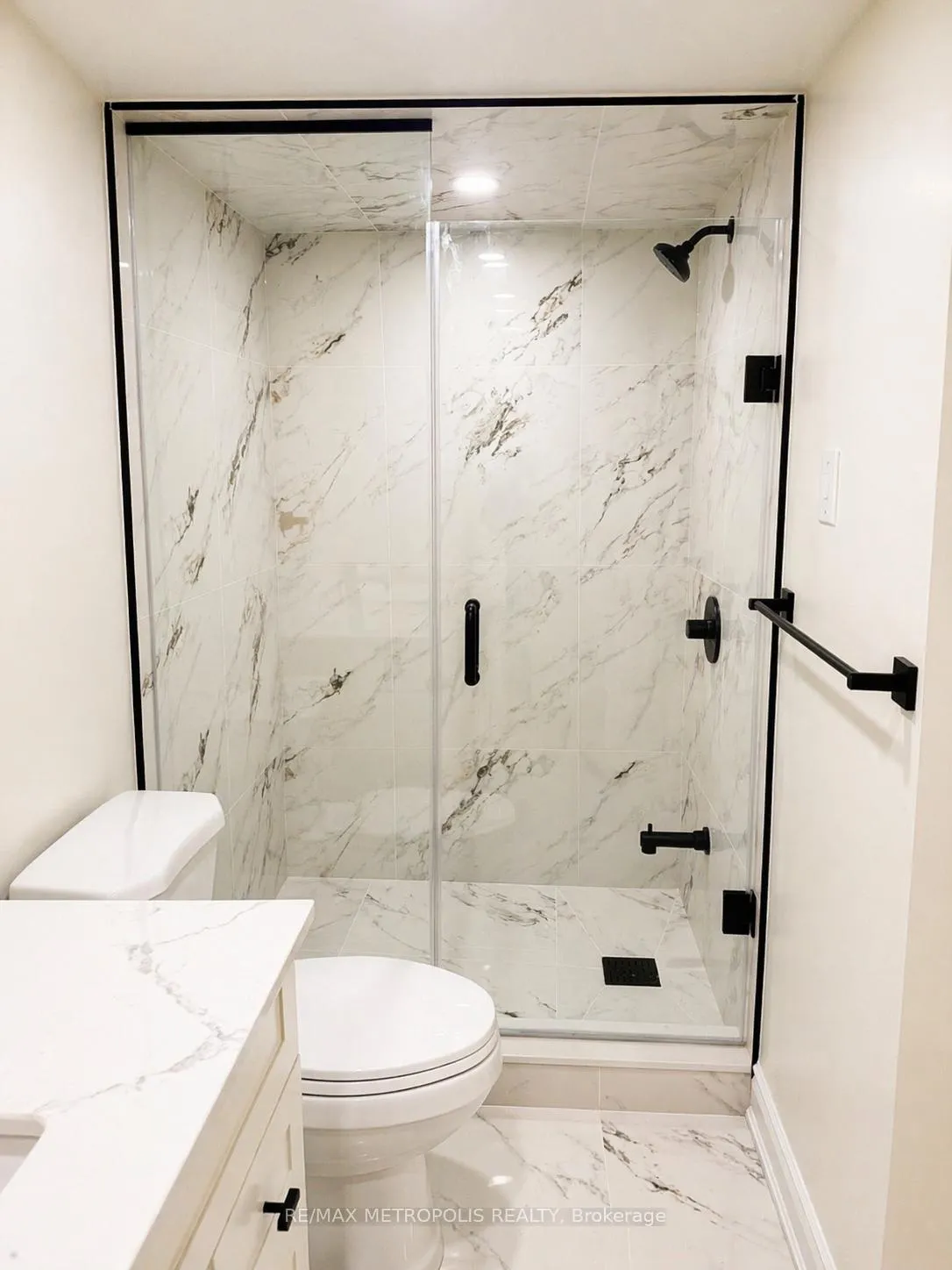 Photo 10 of Unit Bsmt, 754 Eyer Drive, Pickering, West Shore — HOMEH