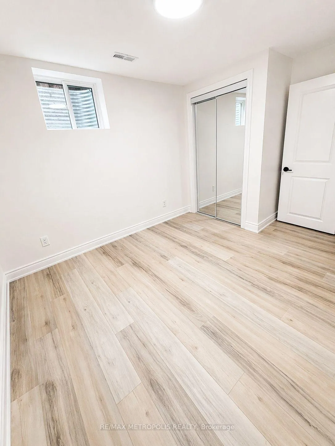 Photo 15 of Unit Bsmt, 754 Eyer Drive, Pickering, West Shore — HOMEH