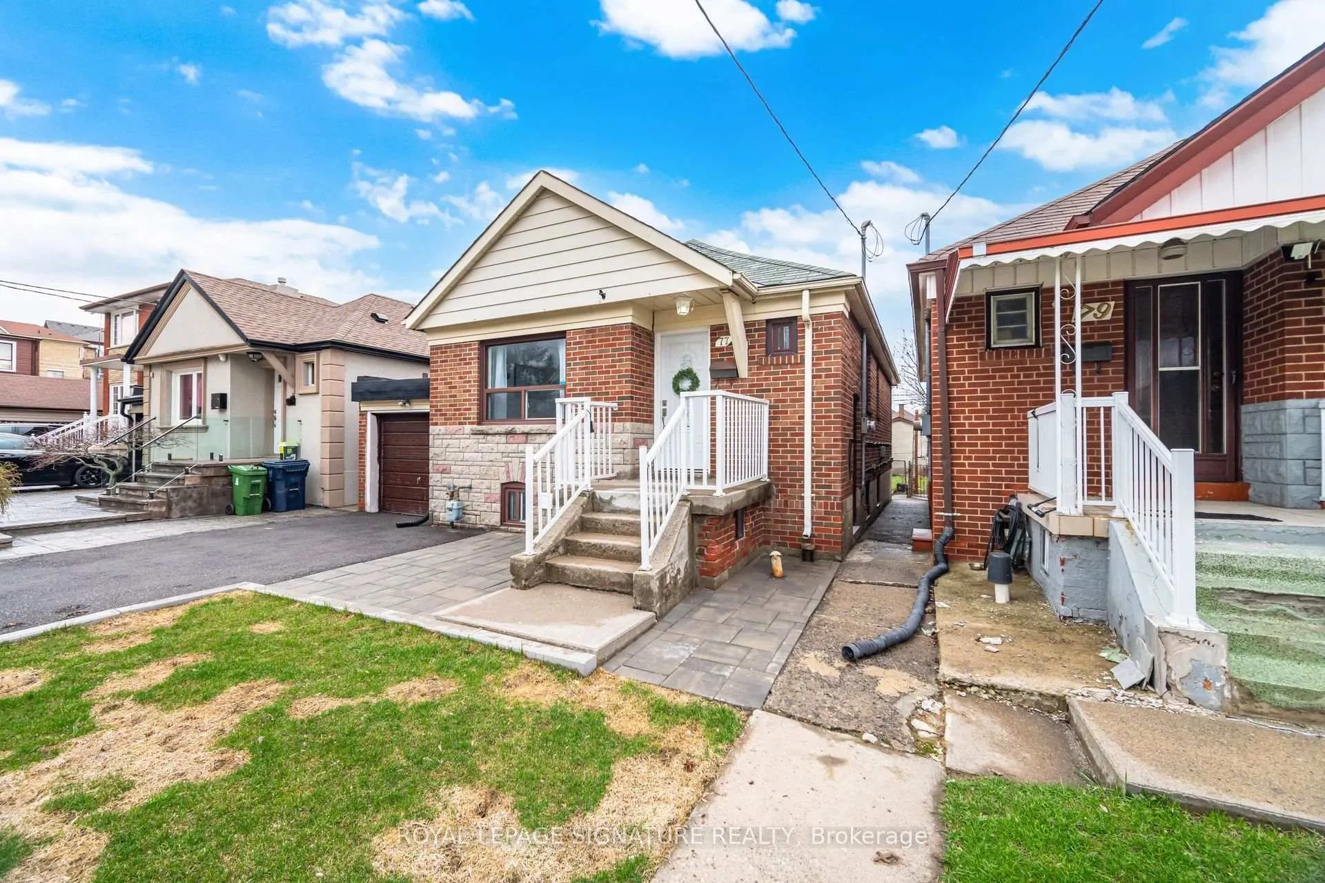 Photo 4 of 77 Ypres Road, Toronto, Keelesdale-Eglinton West — HOMEH