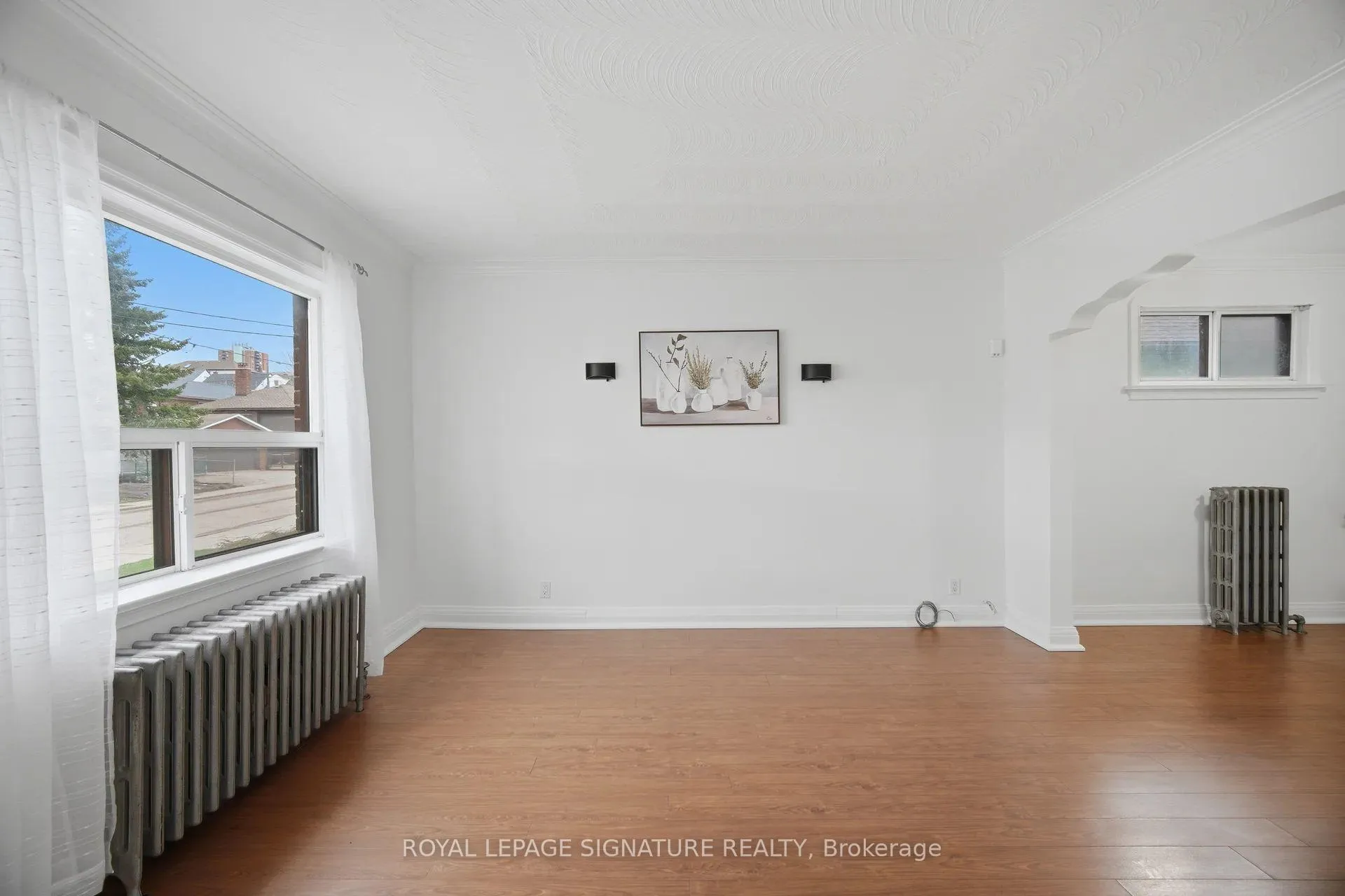 Photo 8 of 77 Ypres Road, Toronto, Keelesdale-Eglinton West — HOMEH