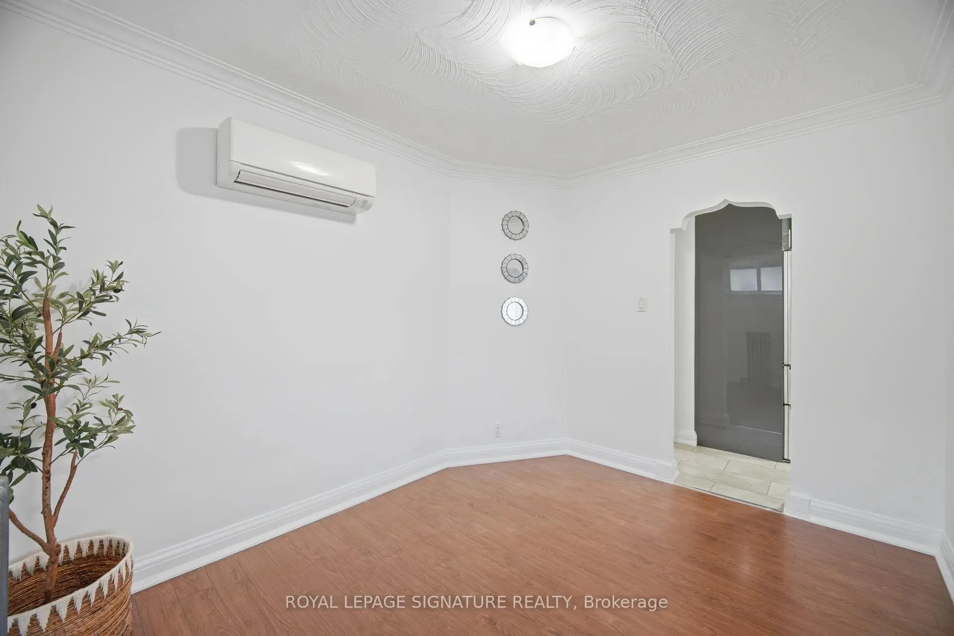 Photo 12 of 77 Ypres Road, Toronto, Keelesdale-Eglinton West — HOMEH