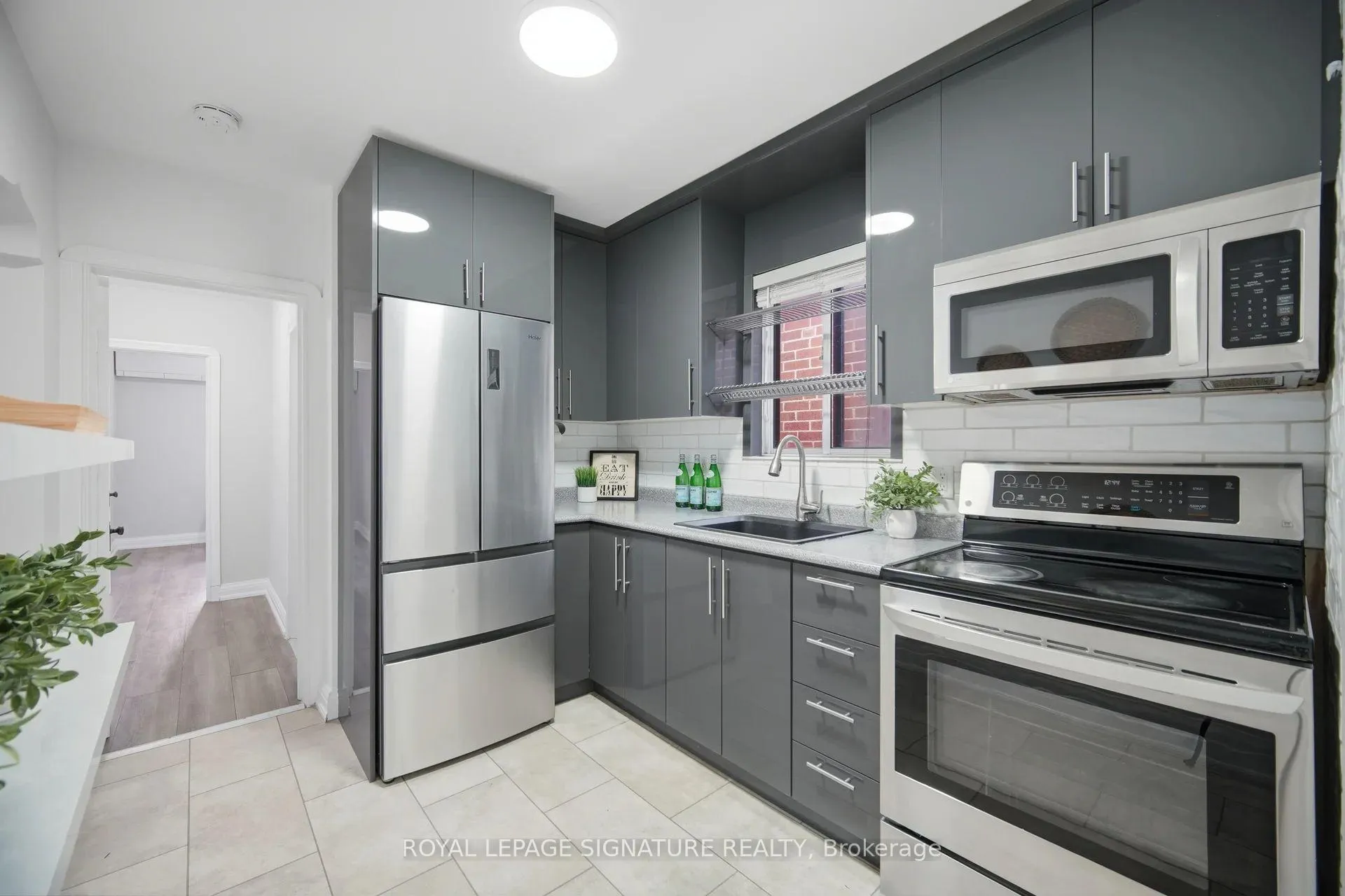 Photo 13 of 77 Ypres Road, Toronto, Keelesdale-Eglinton West — HOMEH
