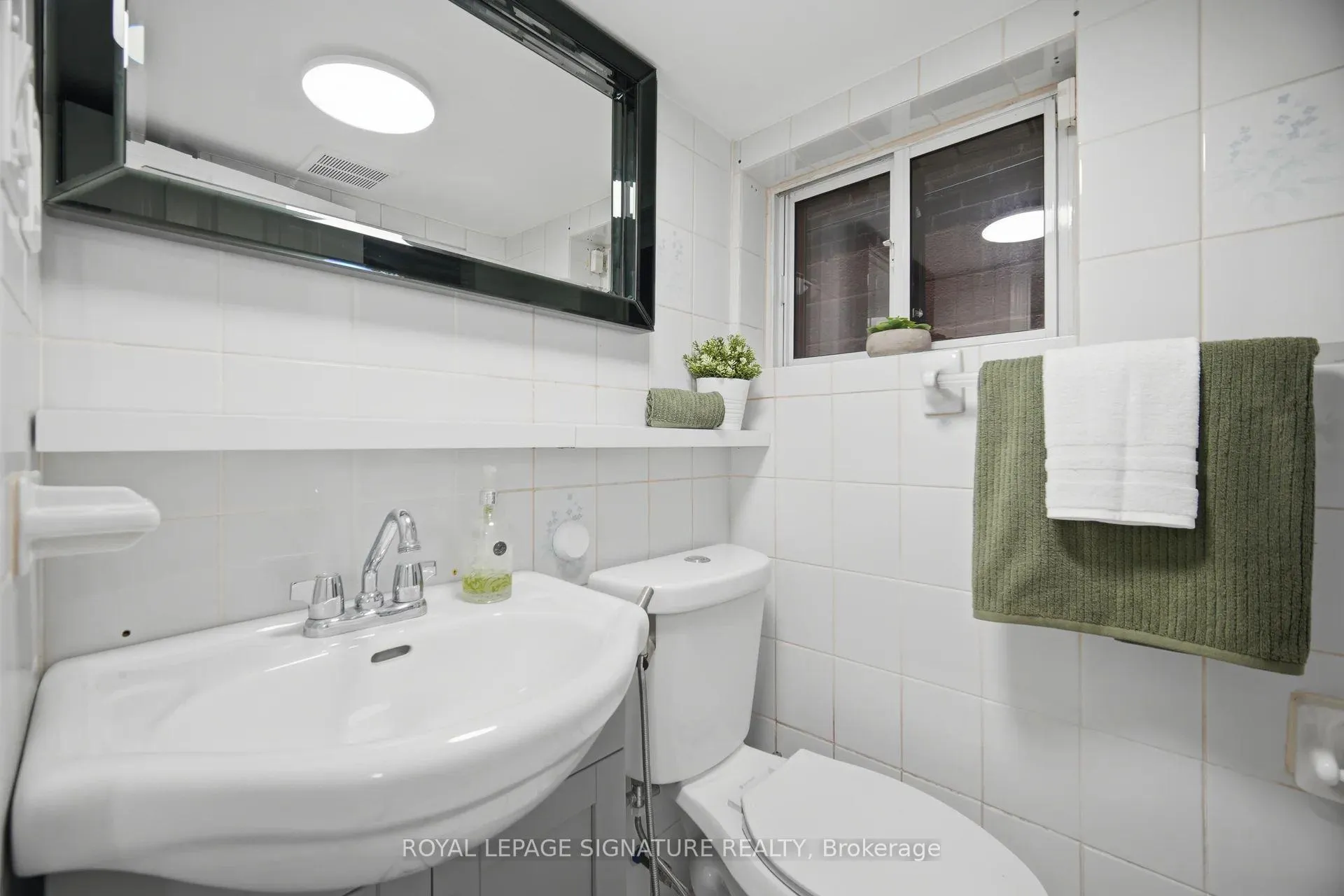 Photo 38 of 77 Ypres Road, Toronto, Keelesdale-Eglinton West — HOMEH