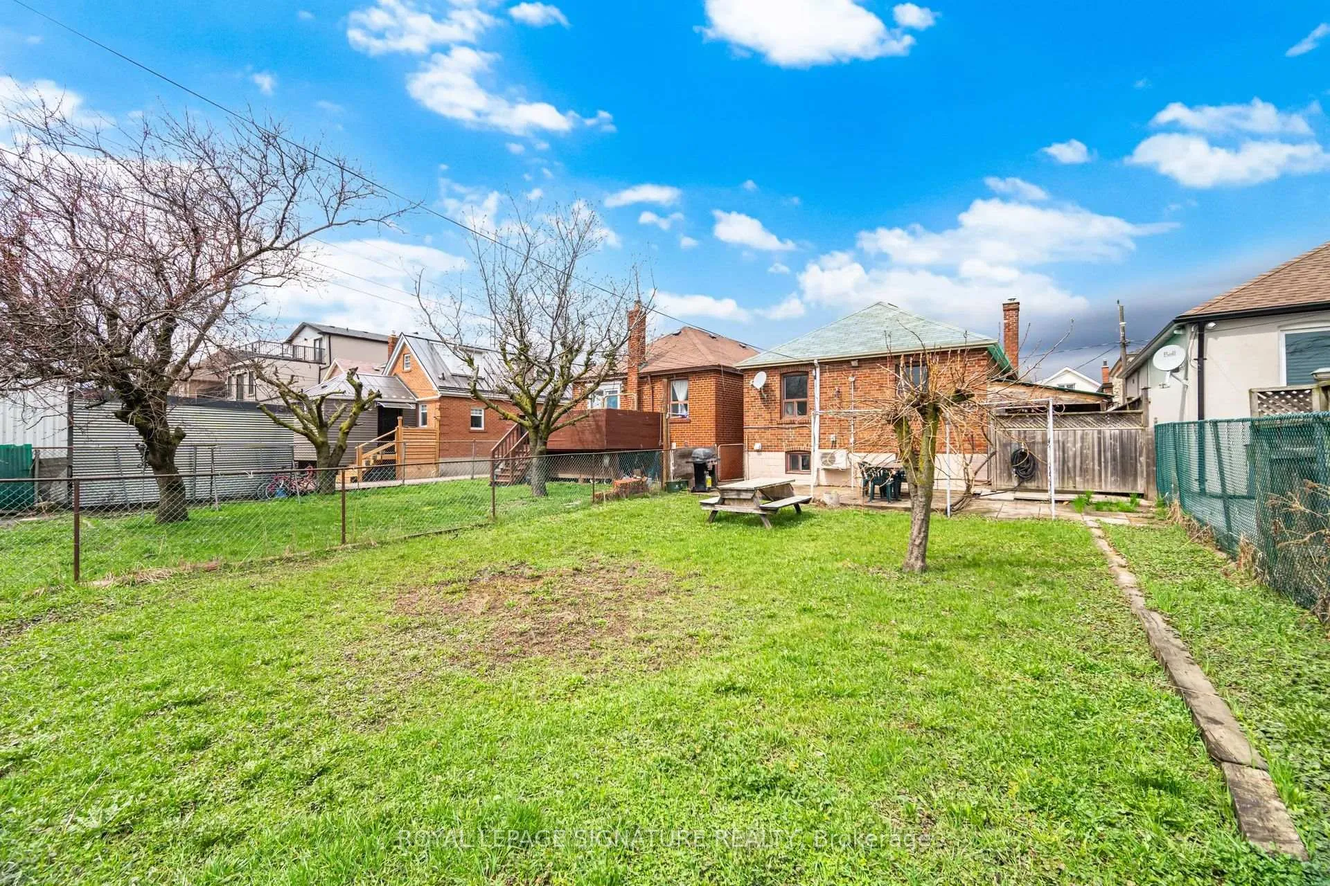 Photo 44 of 77 Ypres Road, Toronto, Keelesdale-Eglinton West — HOMEH