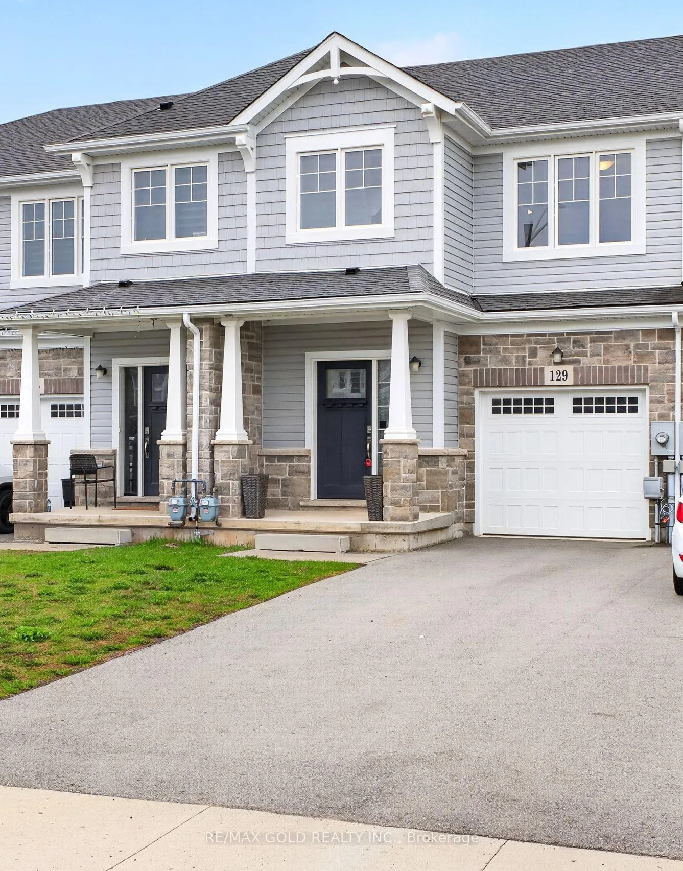 Photo 3 of 129 Sunflower Place, Welland, West Welland — HOMEH