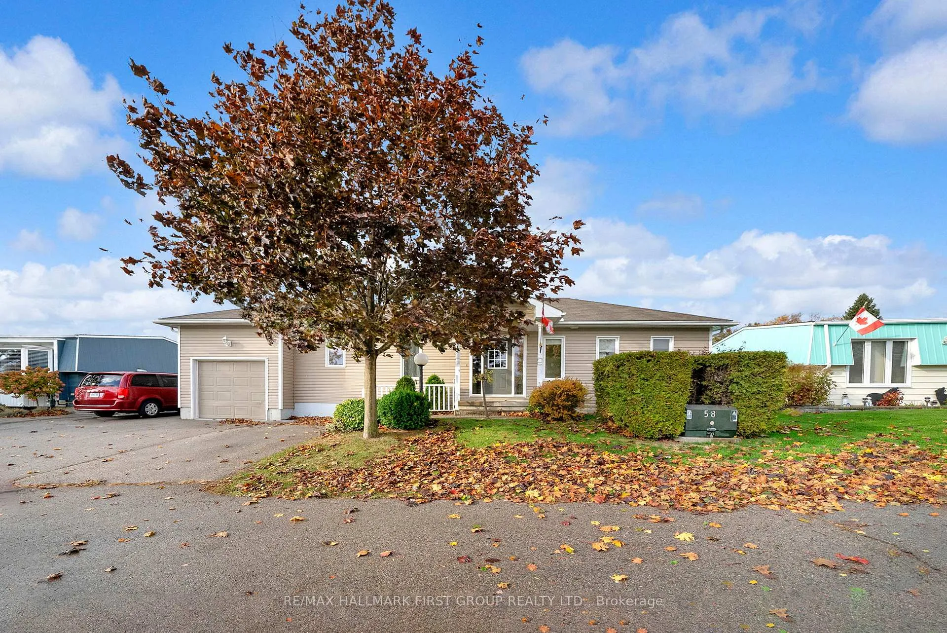 Photo 2 of 14 Champlain Court, Clarington, Newcastle — HOMEH