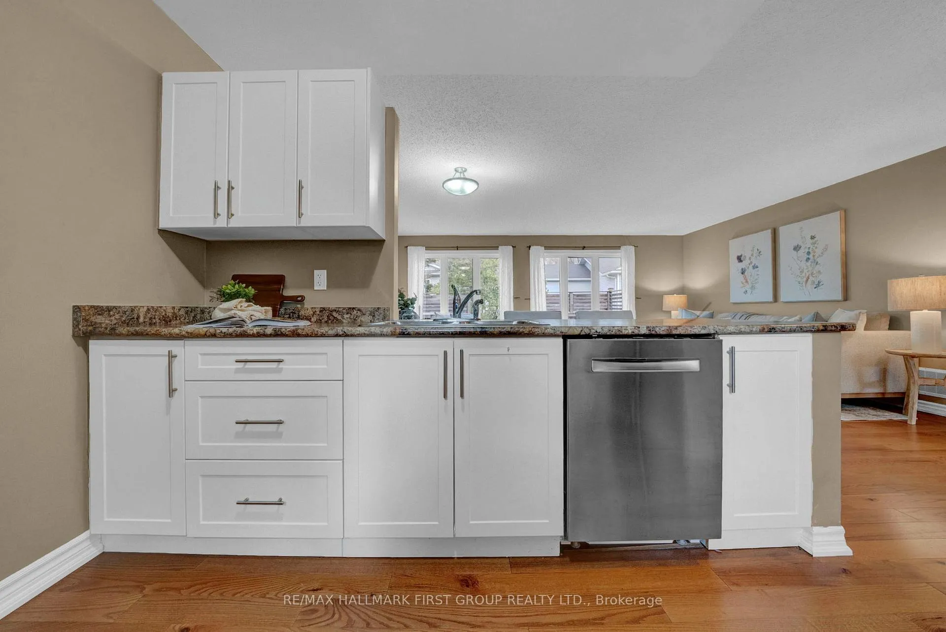 Photo 13 of 14 Champlain Court, Clarington, Newcastle — HOMEH