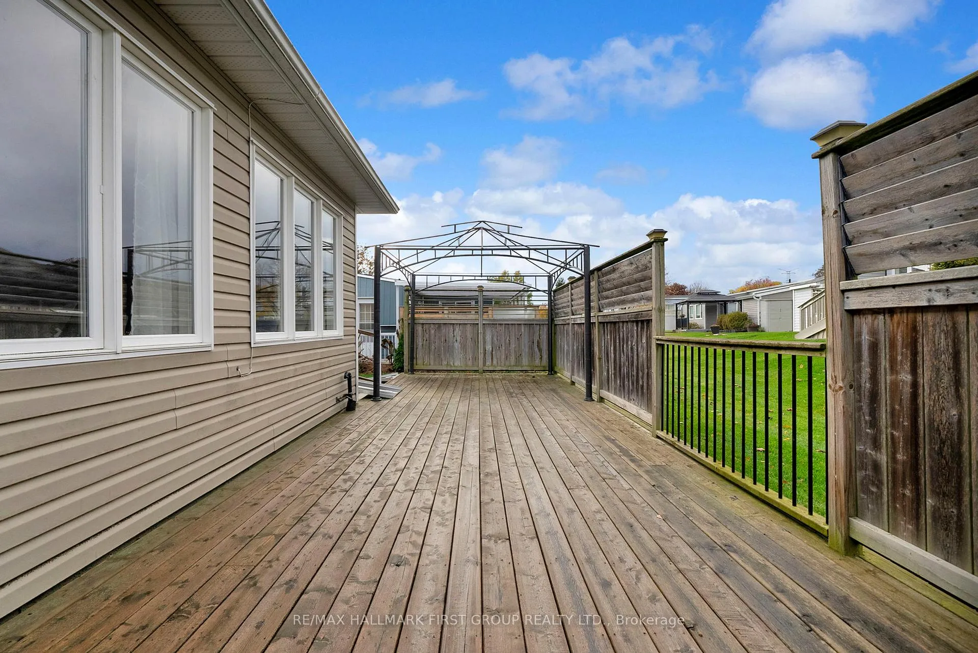 Photo 23 of 14 Champlain Court, Clarington, Newcastle — HOMEH