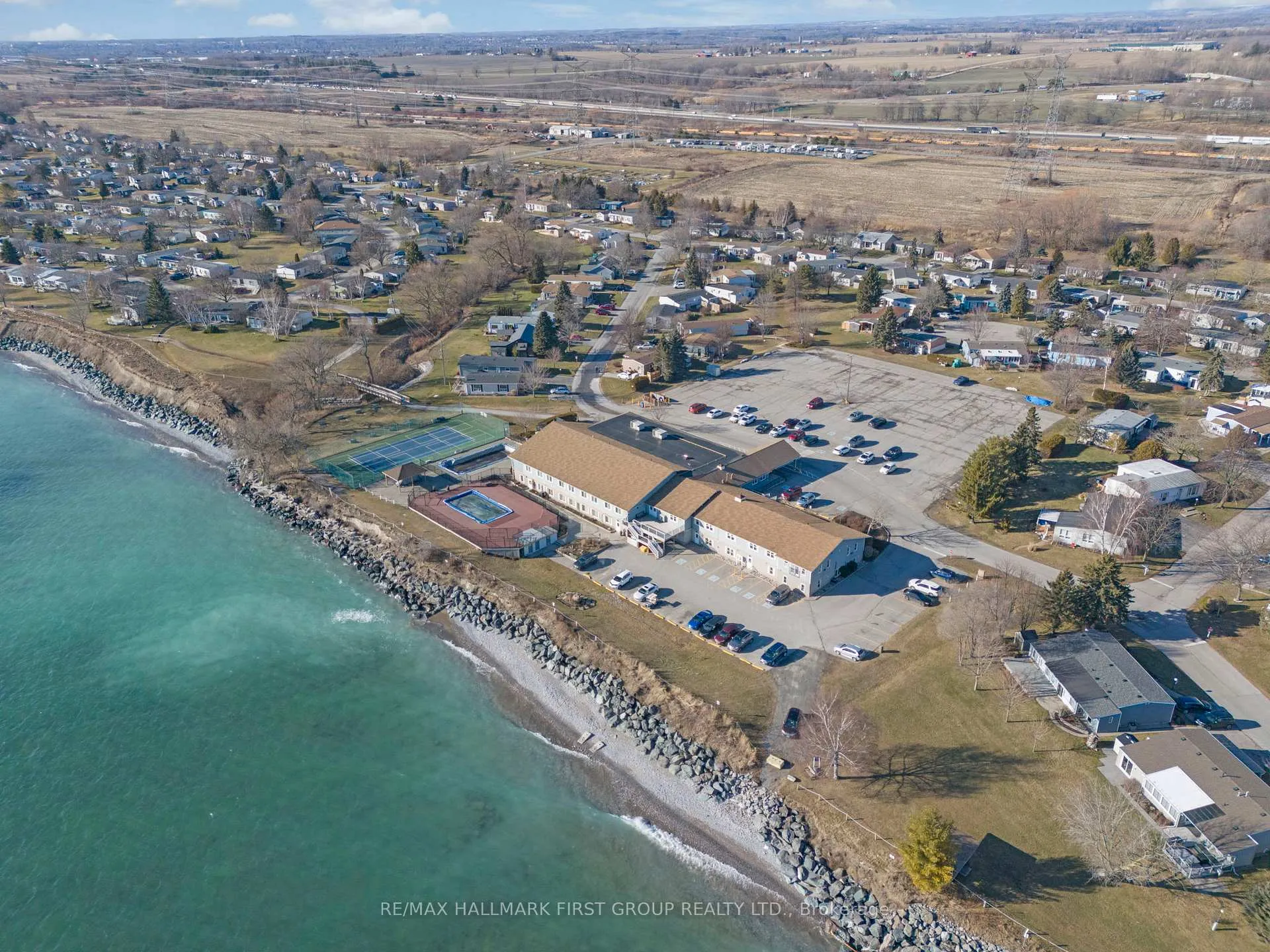 Photo 33 of 14 Champlain Court, Clarington, Newcastle — HOMEH