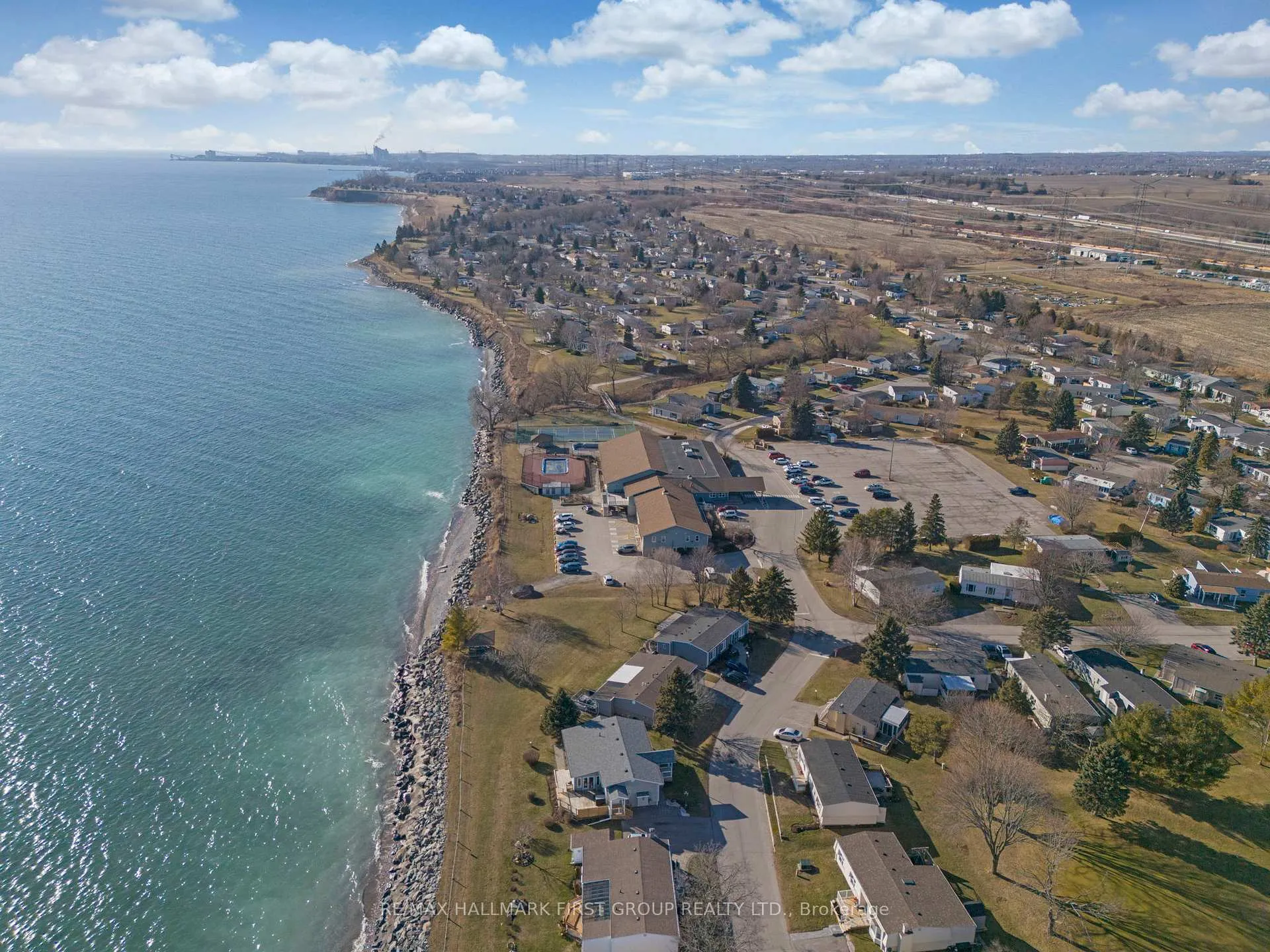 Photo 35 of 14 Champlain Court, Clarington, Newcastle — HOMEH