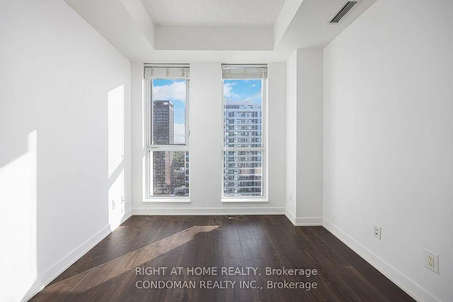 Photo 6 of Unit 2313, 170 Sumach Street, Toronto, Regent Park — HOMEH