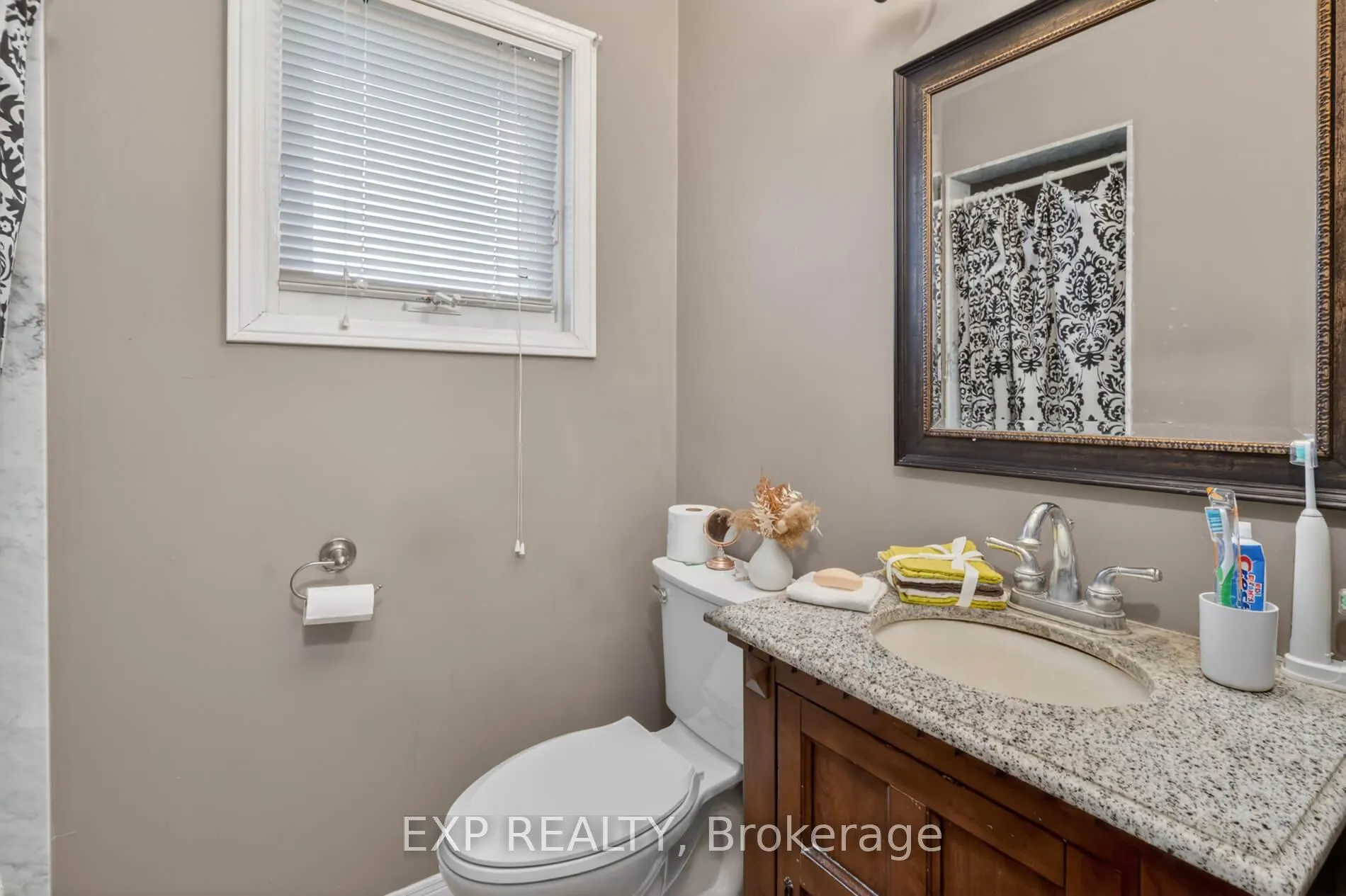 Photo 17 of 124 Ellis Avenue, King, Nobleton — HOMEH