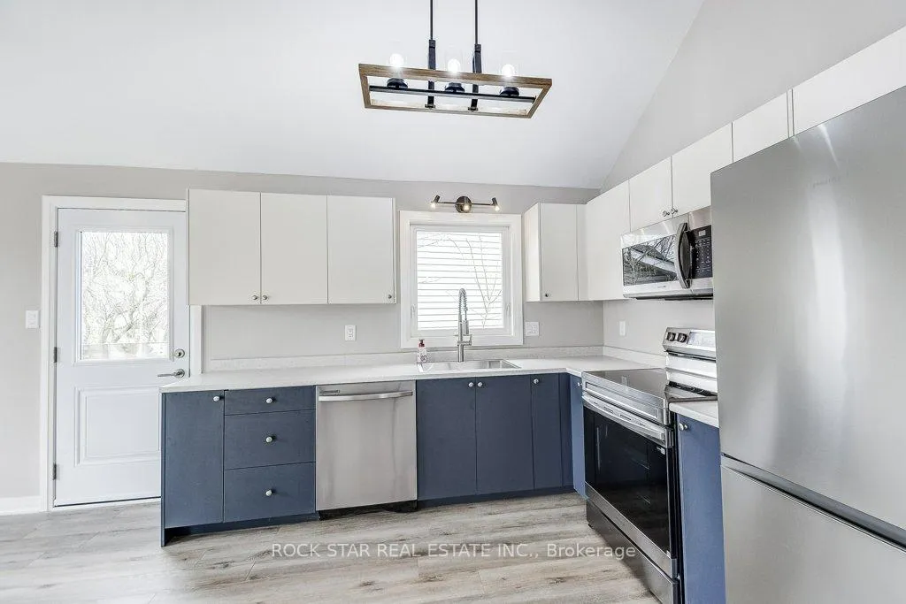 Photo 18 of 545 Trico Drive, Cambridge — HOMEH