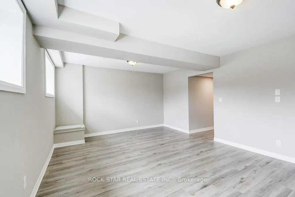 Photo 32 of 545 Trico Drive, Cambridge — HOMEH