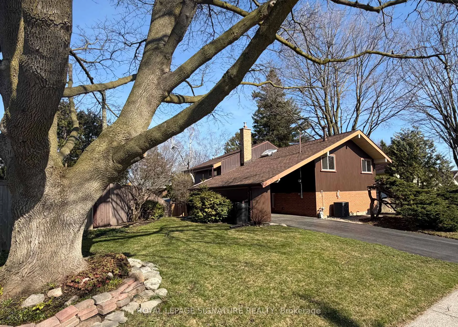 Photo 2 of 27 Madras Crescent, Scarborough, Morningside — HOMEH