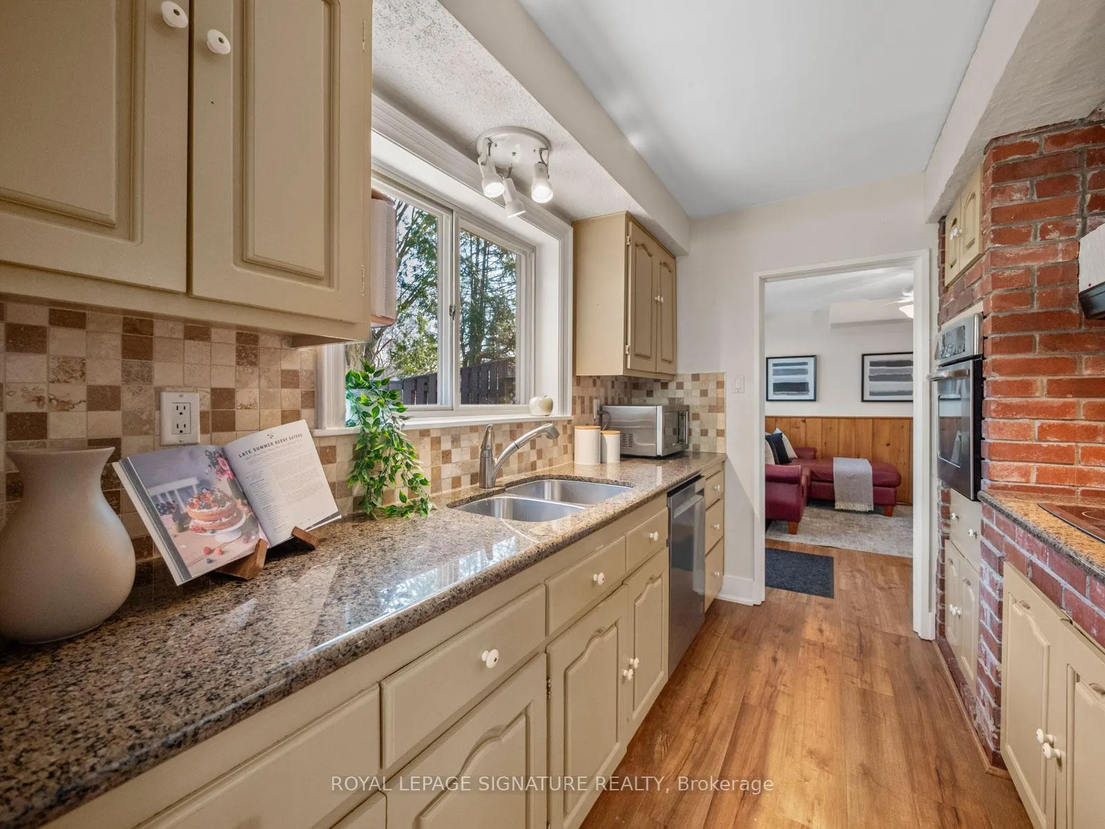 Photo 16 of 27 Madras Crescent, Scarborough, Morningside — HOMEH